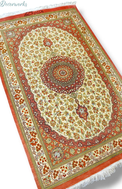 90×57cm　 ペルシャ絨毯　クム産　ファテー房　シルク 100%　証明書付 Decorworks