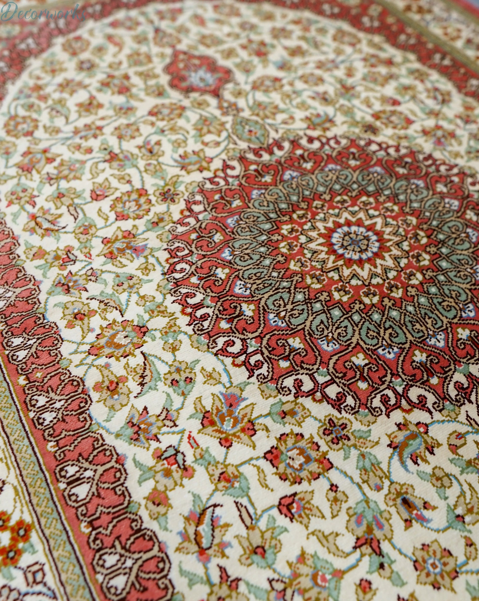90×57cm　 ペルシャ絨毯　クム産　ファテー房　シルク 100%　証明書付 Decorworks
