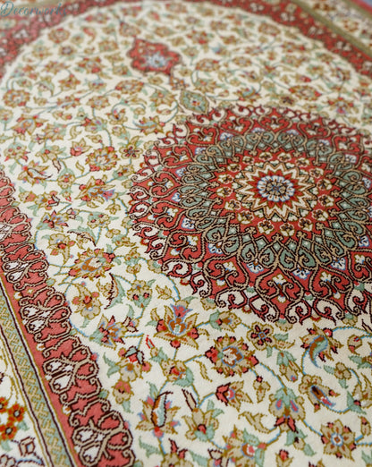 90×57cm　 ペルシャ絨毯　クム産　ファテー房　シルク 100%　証明書付 Decorworks