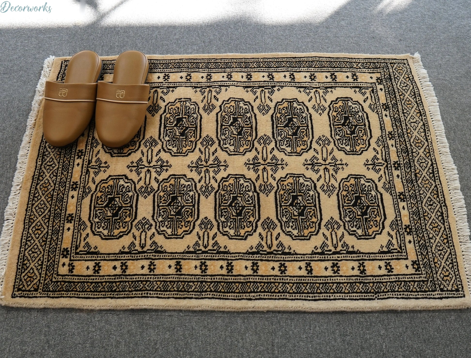 90×63cm パキスタン手織り絨毯 Decorworks