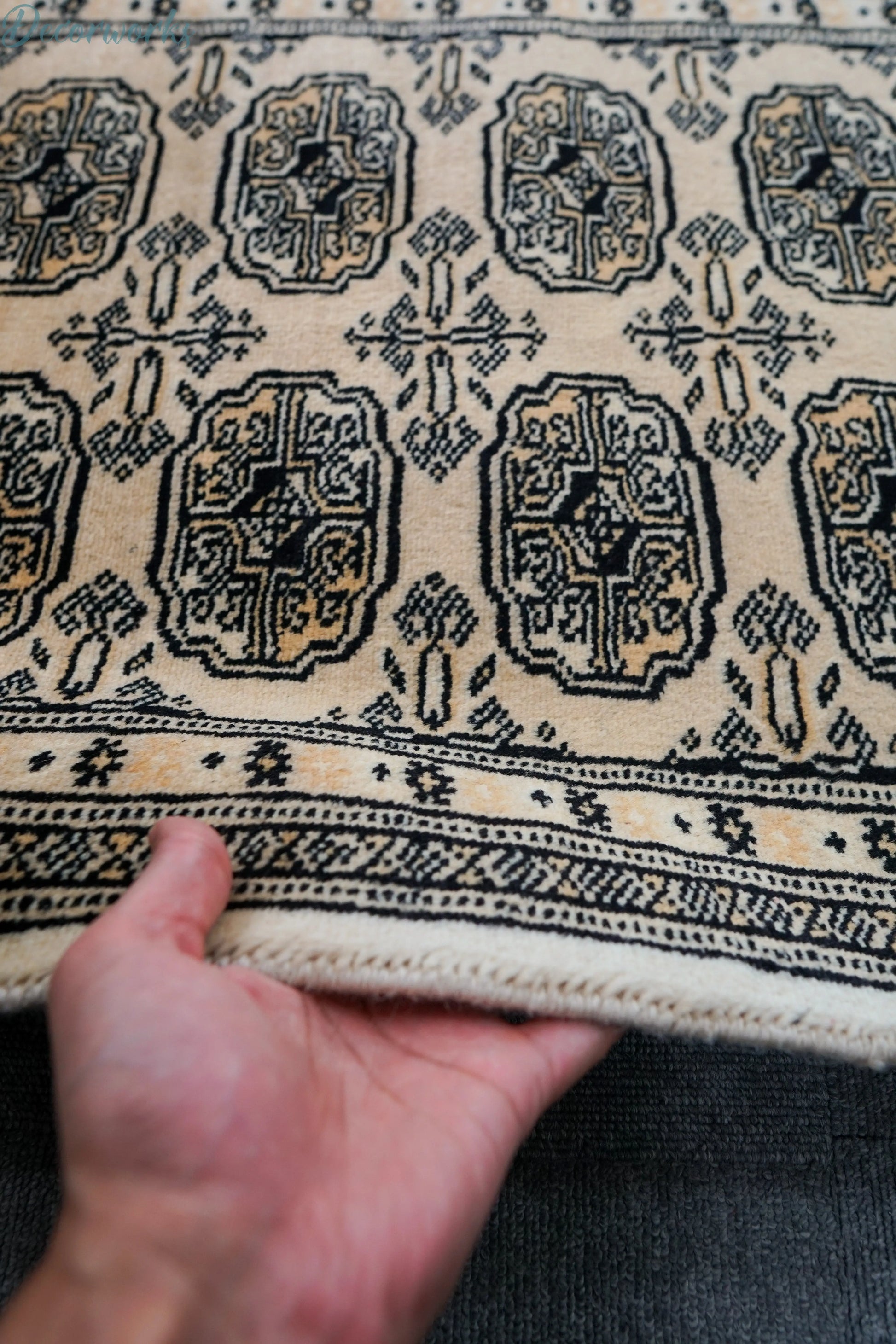 90×63cm パキスタン手織り絨毯 Decorworks