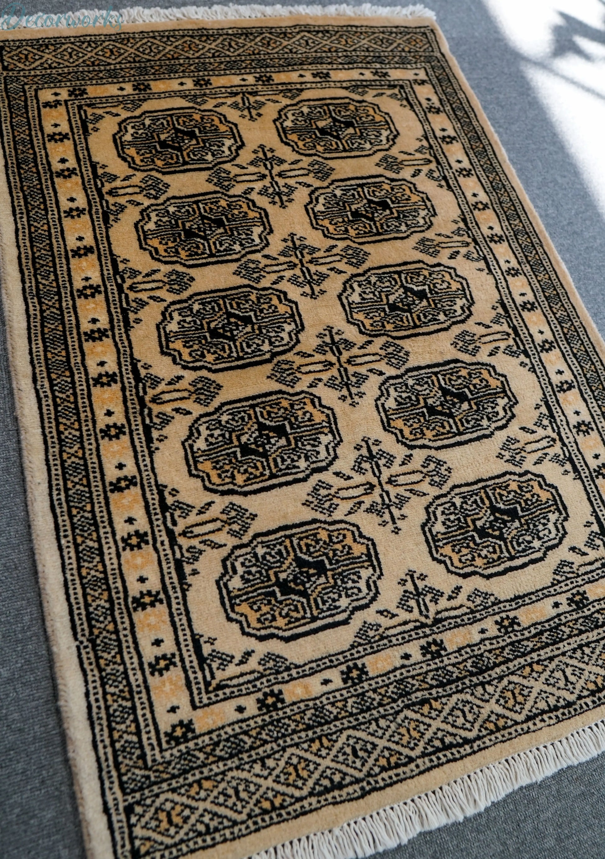 90×63cm パキスタン手織り絨毯 Decorworks