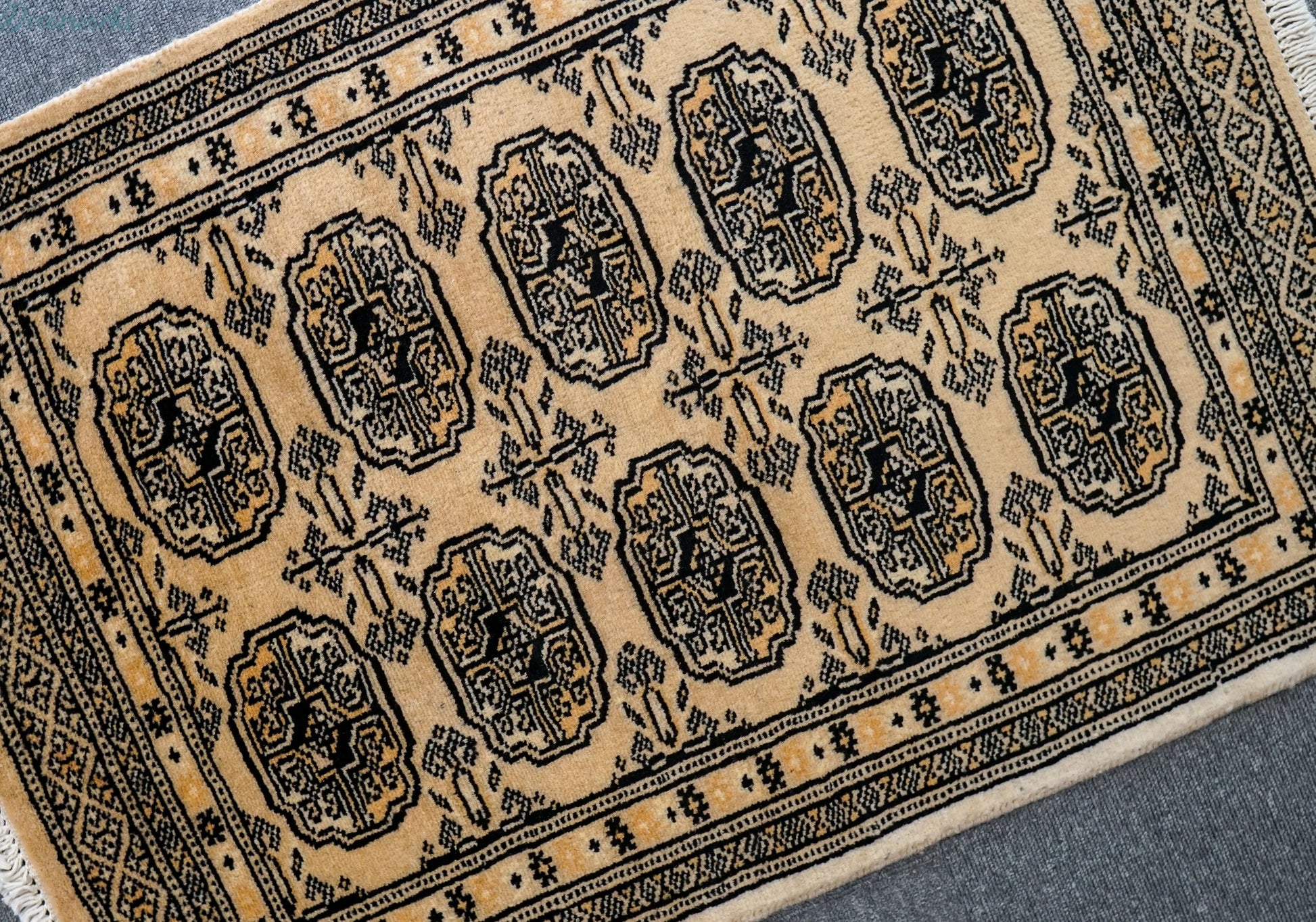 90×63cm パキスタン手織り絨毯 Decorworks