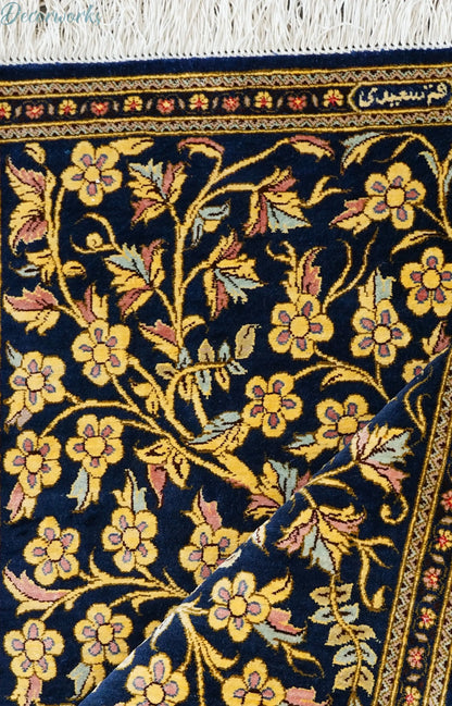 91×58cm　ペルシャクム産の総手織りシルク絨毯　証明書付 - Decorworks
