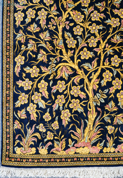 91×58cm　ペルシャクム産の総手織りシルク絨毯　証明書付 - Decorworks