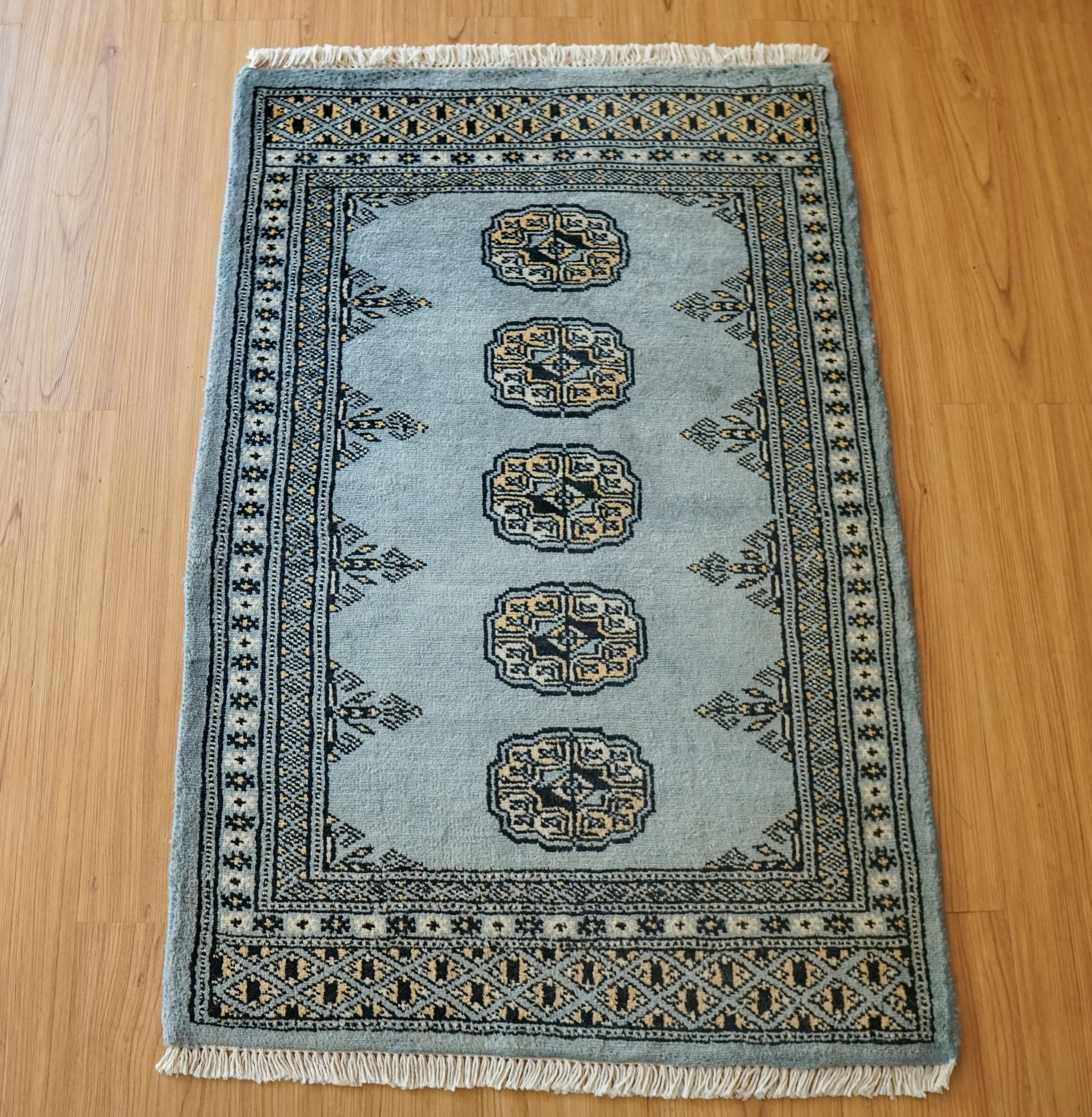 パキスタン手織り絨毯 93×62cm トルクメン柄 ボハララグ 玄関マット