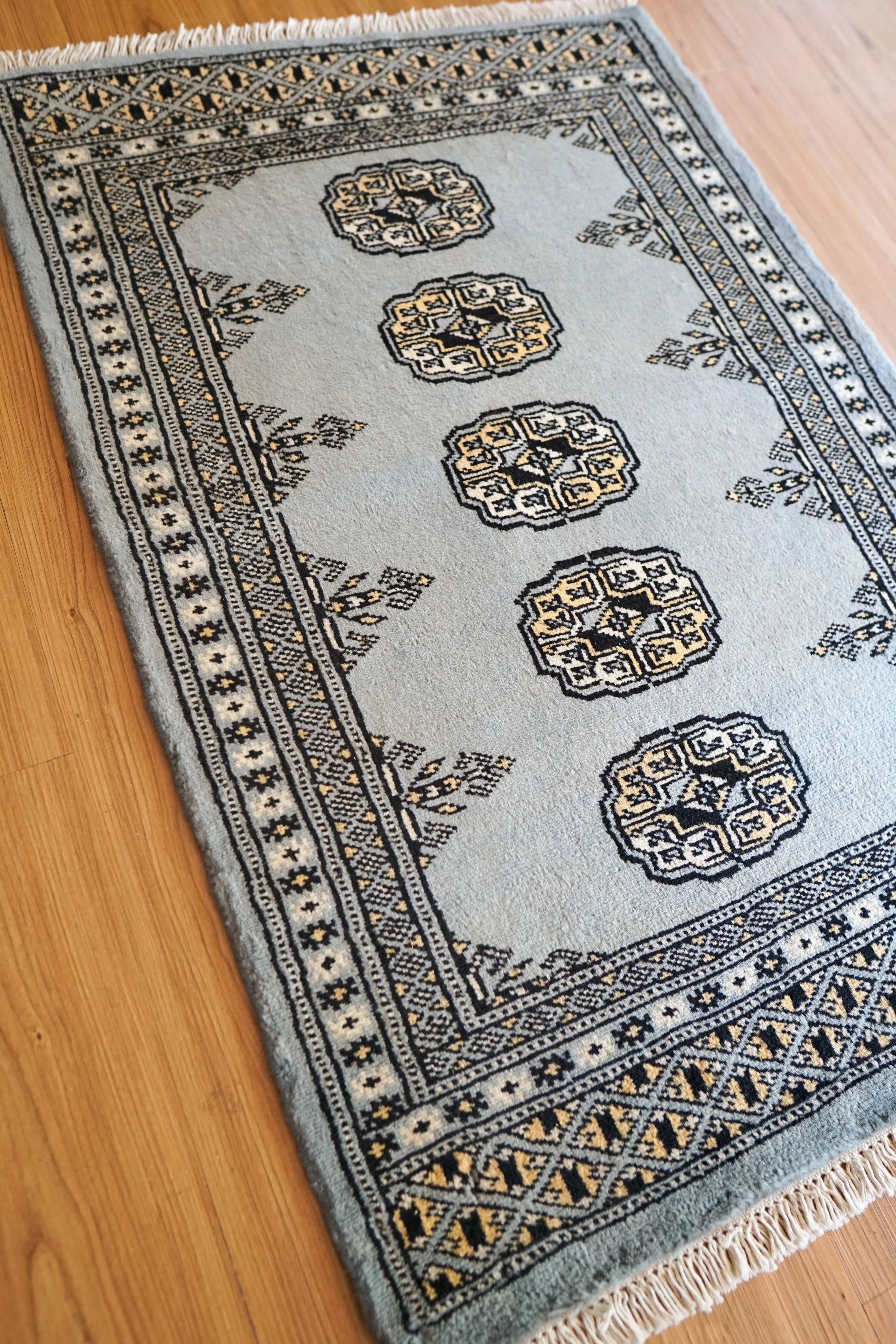 パキスタン手織り絨毯 93×62cm トルクメン柄 ボハララグ 玄関マット