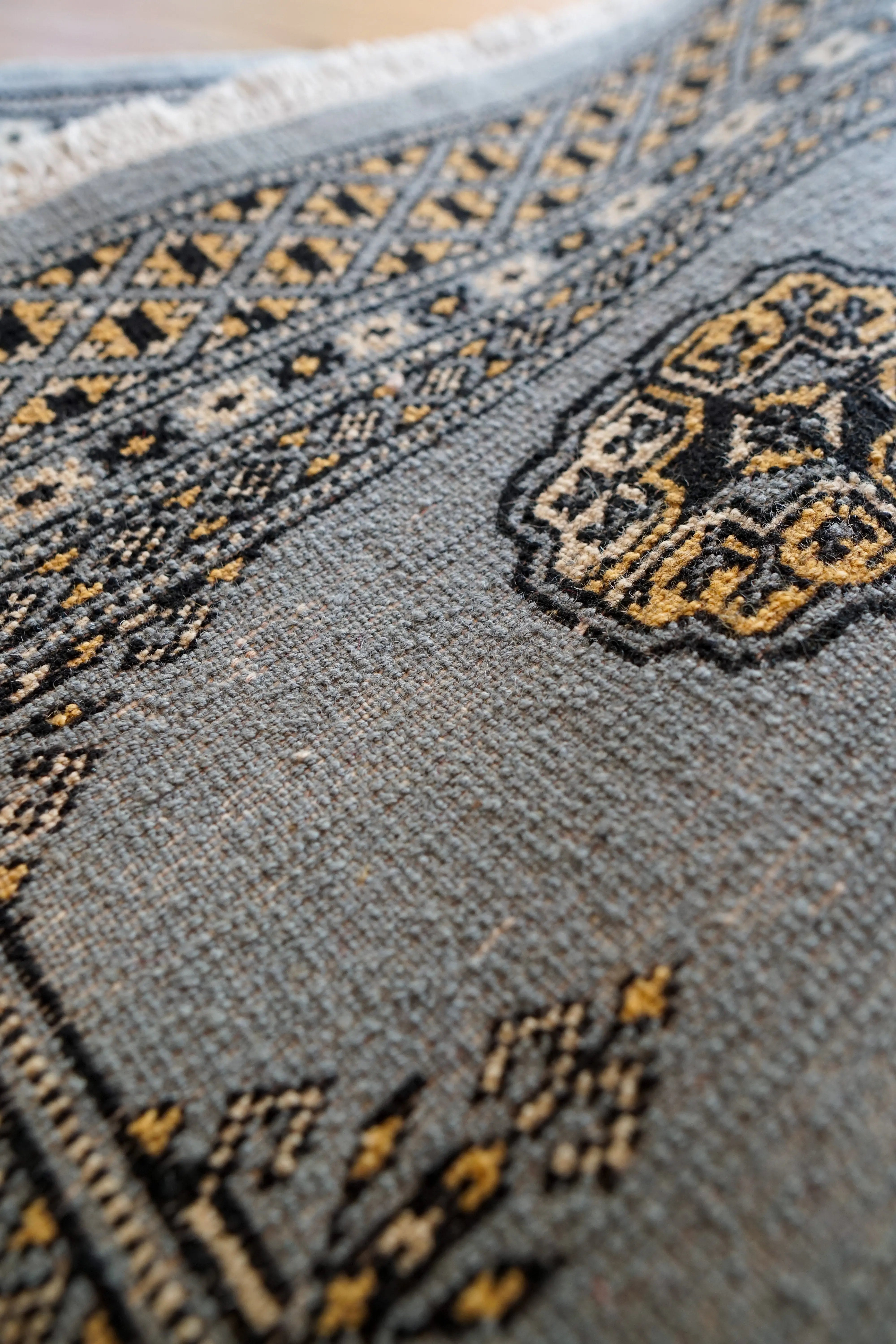 パキスタン手織り絨毯 93×62cm トルクメン柄 ボハララグ 玄関マット