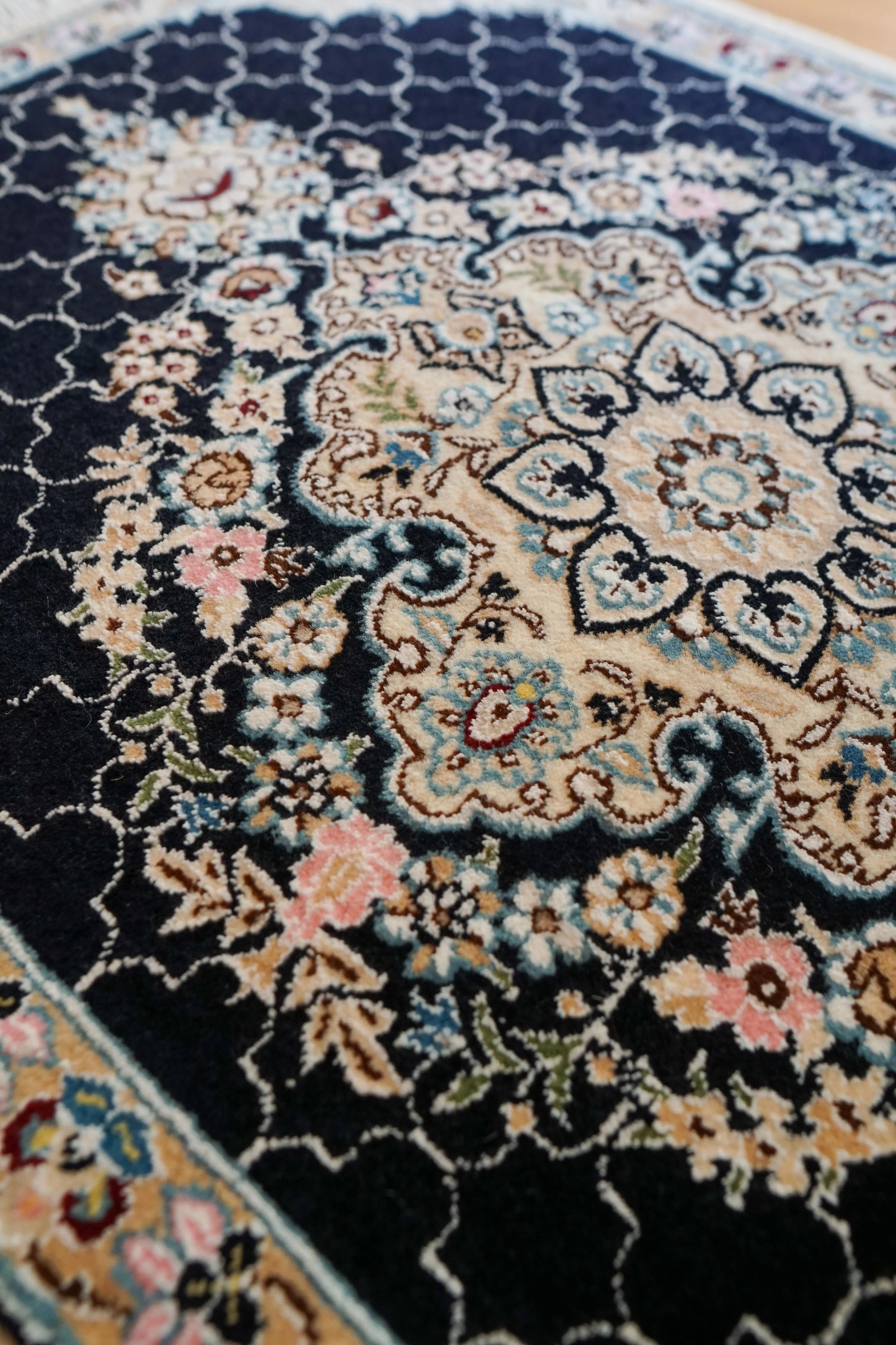 ペルシャ手織り絨毯 ナイン産 93×65cm, Decorworks - Decorworks