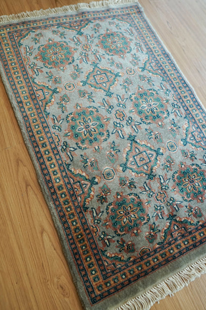 Collection 94×58cm パキスタン手織り絨毯 – メリノウール使用 Fine quality