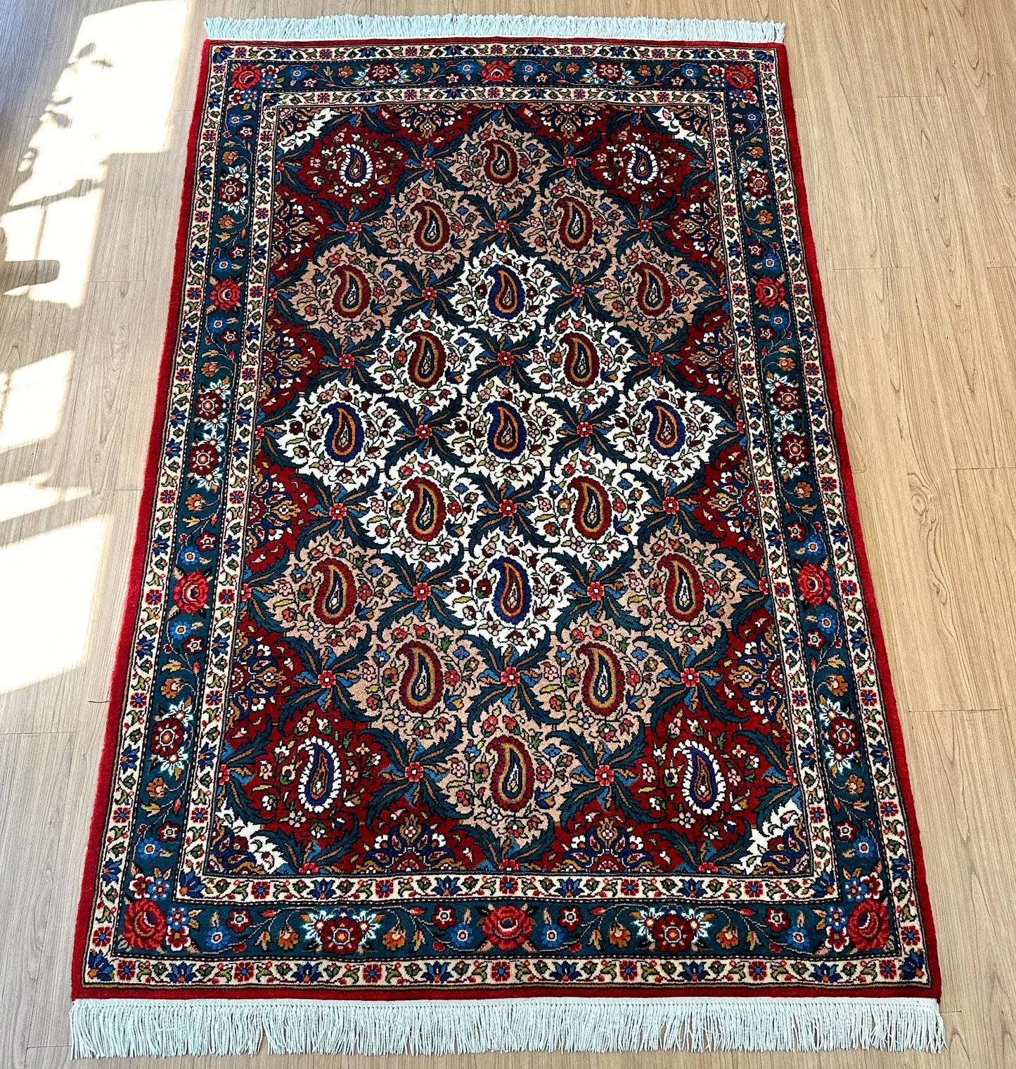  ペルシャ絨毯 バクティアリ 200×130cm