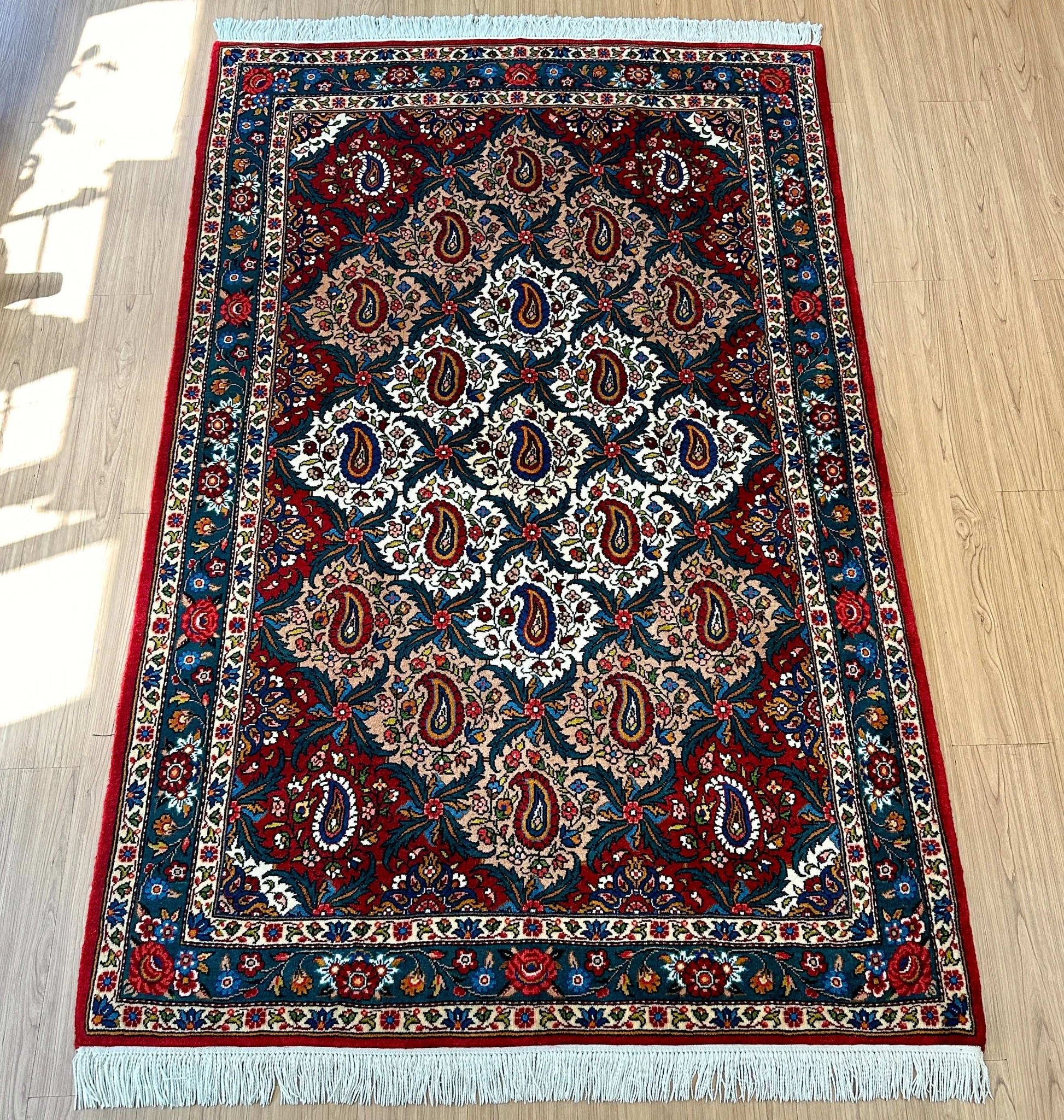  ペルシャ絨毯 バクティアリ 200×130cm