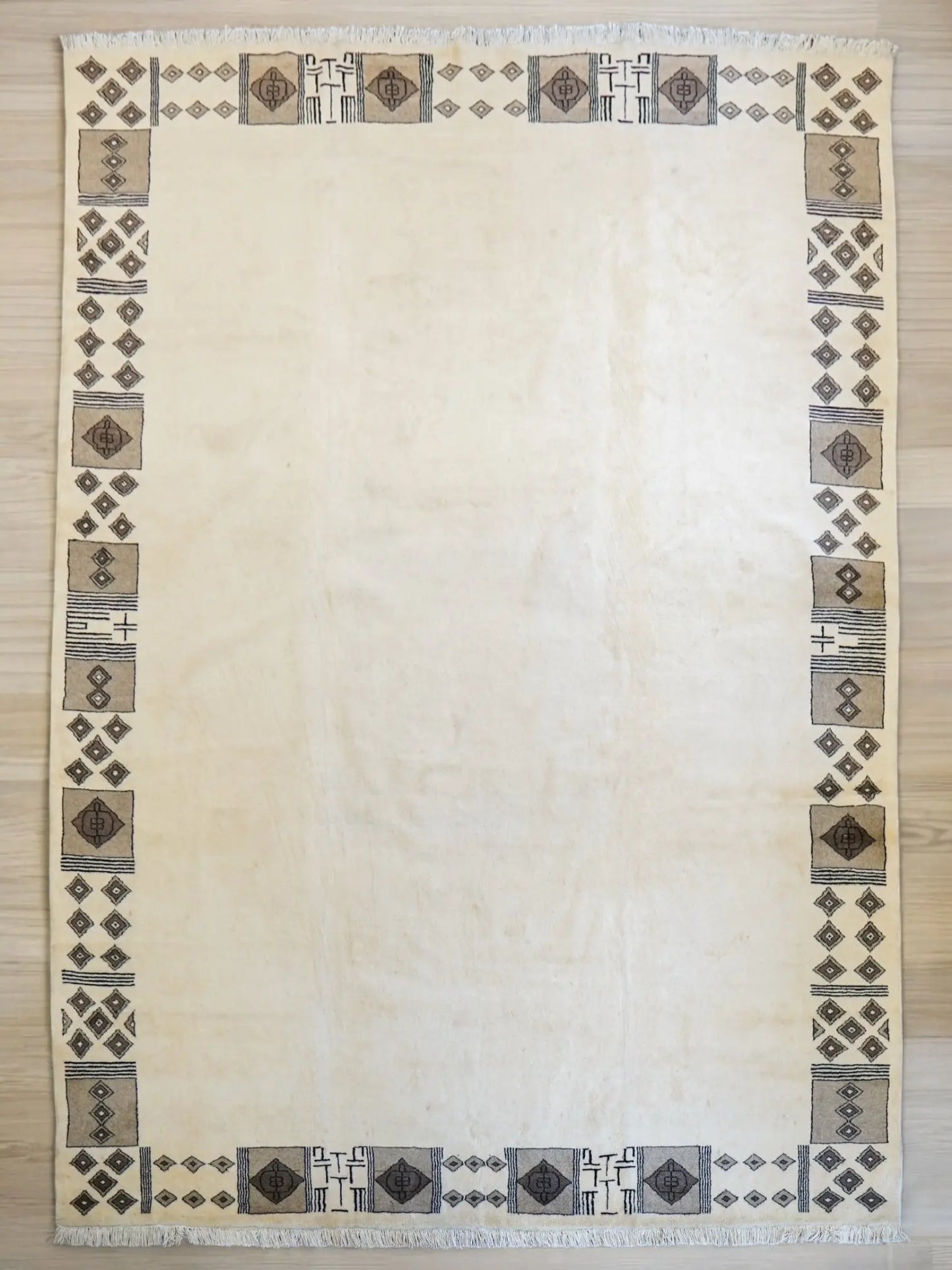 パキスタン絨毯　259×200cm Decorworks
