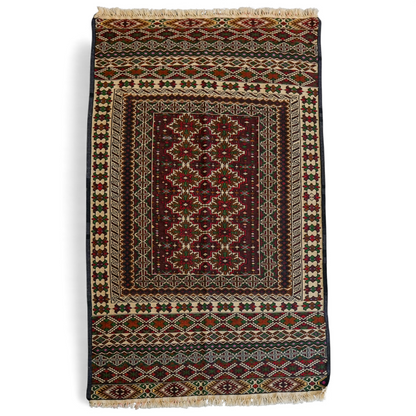  134×86cm ペルシャ手織りキリム