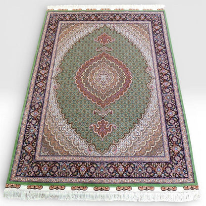  ペルシャ手織り絨毯 タブリーズ産 225×155cm
