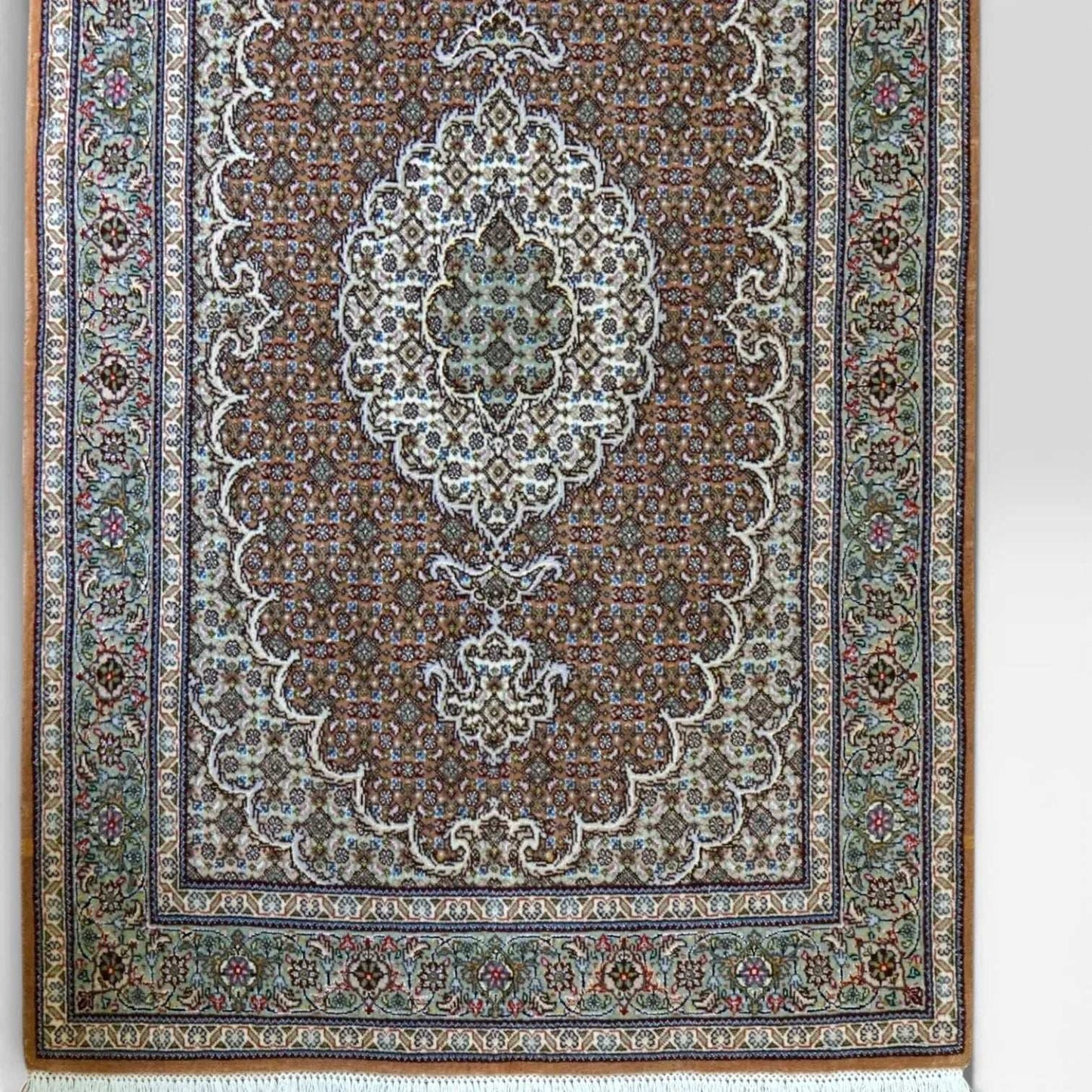  ペルシャ手織り絨毯 タブリーズ産　50RAJ  127×85cm
