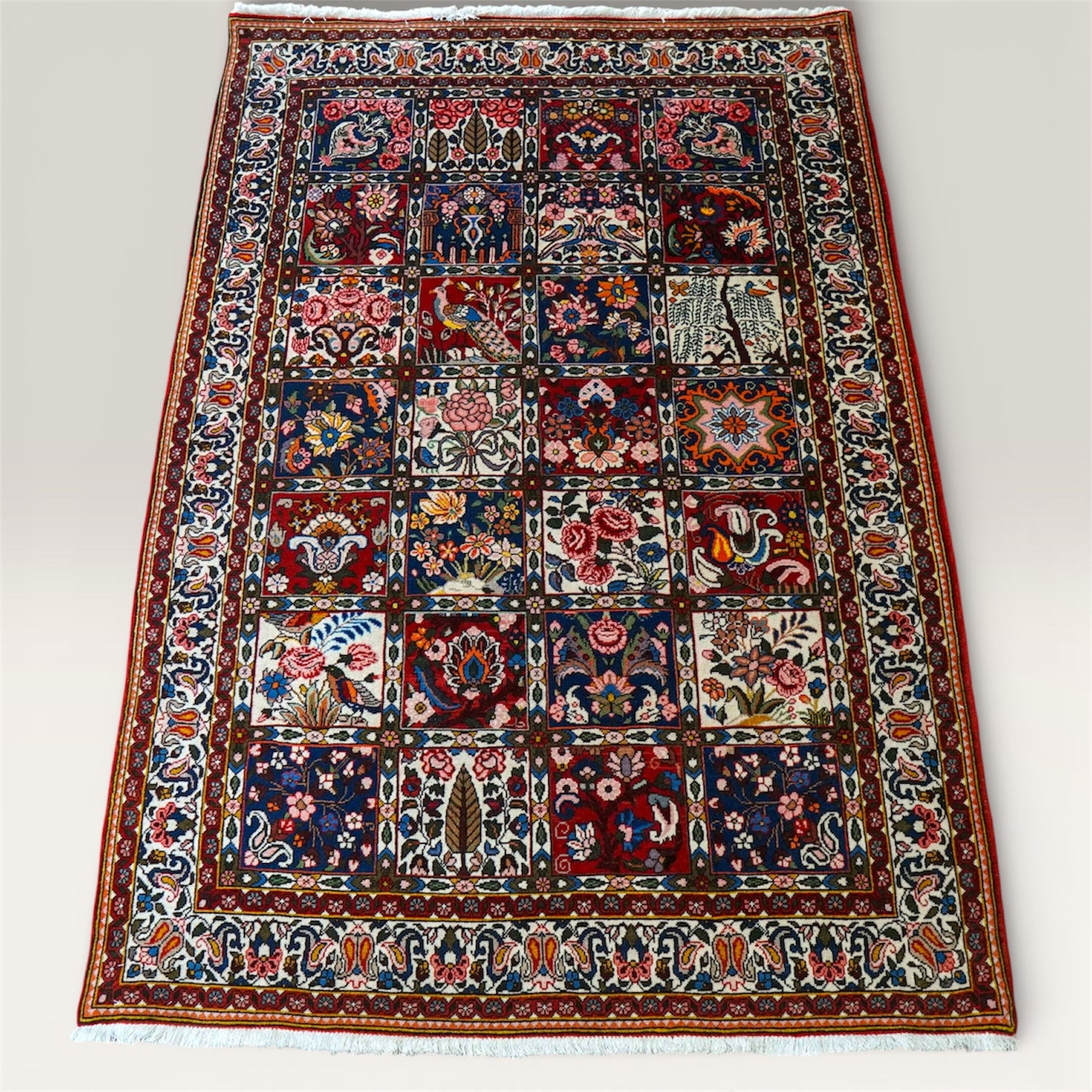  ペルシャ絨毯 バクティアリ産 202×136cm