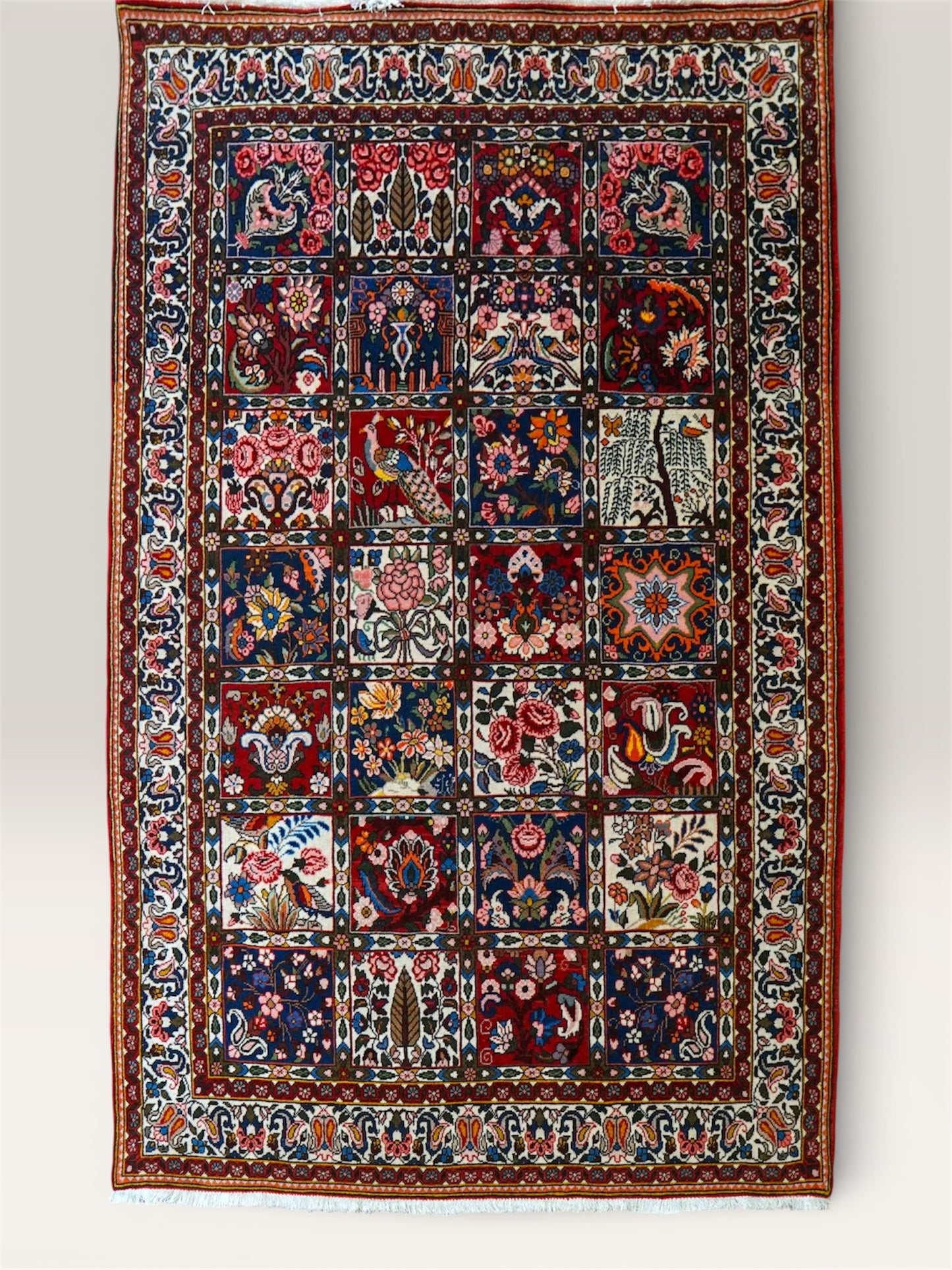  ペルシャ絨毯 バクティアリ産 202×136cm