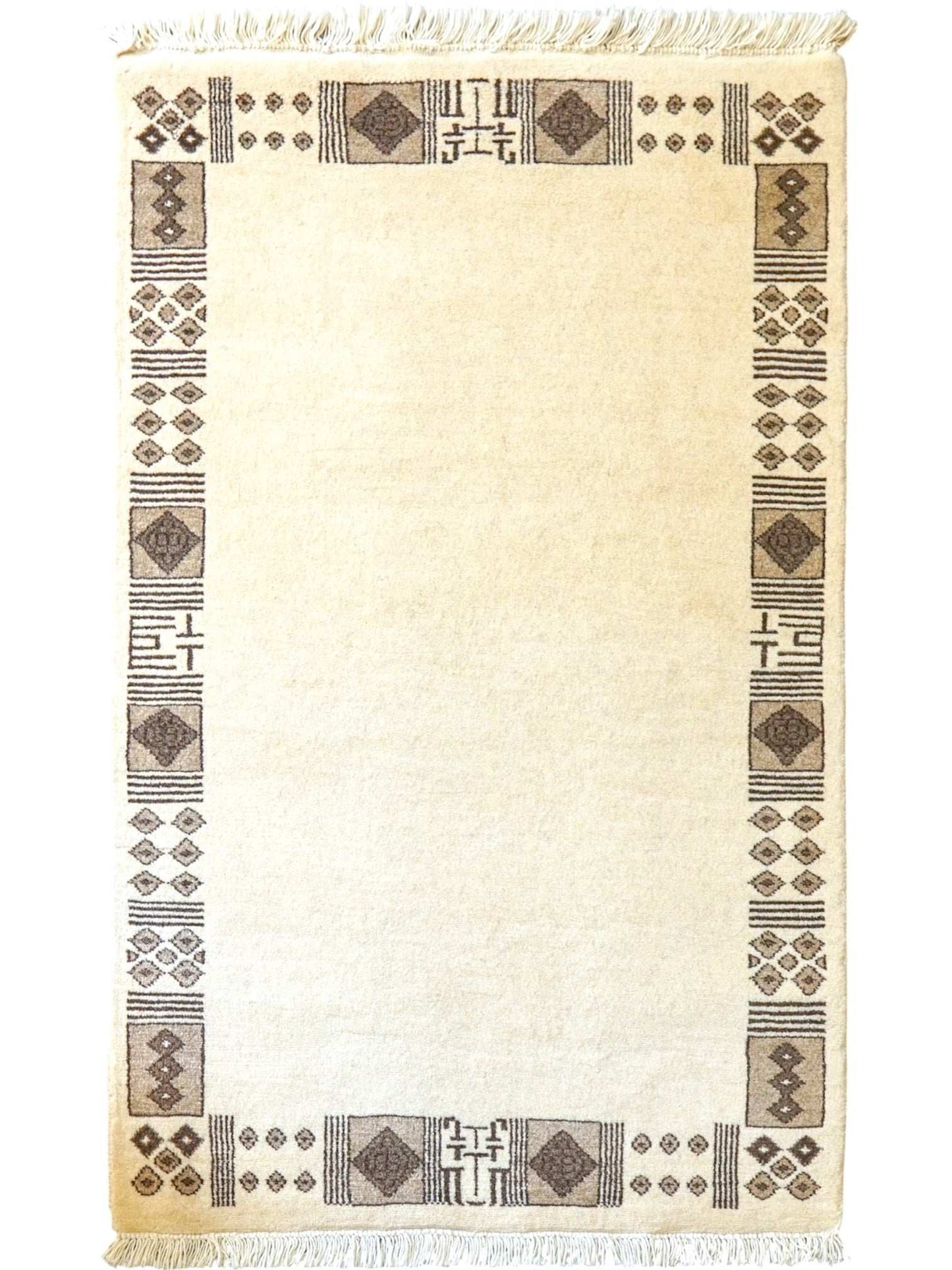  パキスタン手織り絨毯  115×78cm