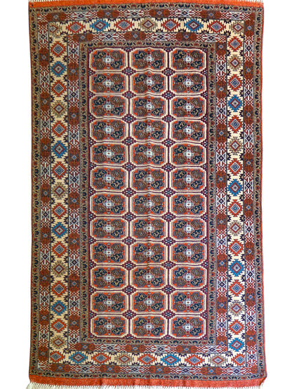  手織り ペルシャ絨毯 トルクメン ボハラ 174×120cm｜伝統のギュル文様が美しい一枚