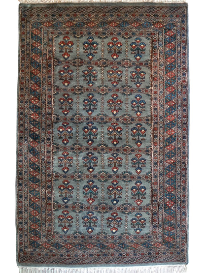  パキスタン手織り絨毯 132×92cm｜花瓶文様が美しい メリノウールの手織り絨毯