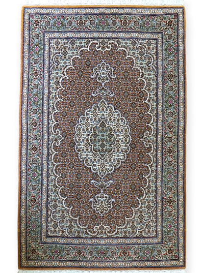  ペルシャ手織り絨毯 タブリーズ産　50RAJ  127×85cm