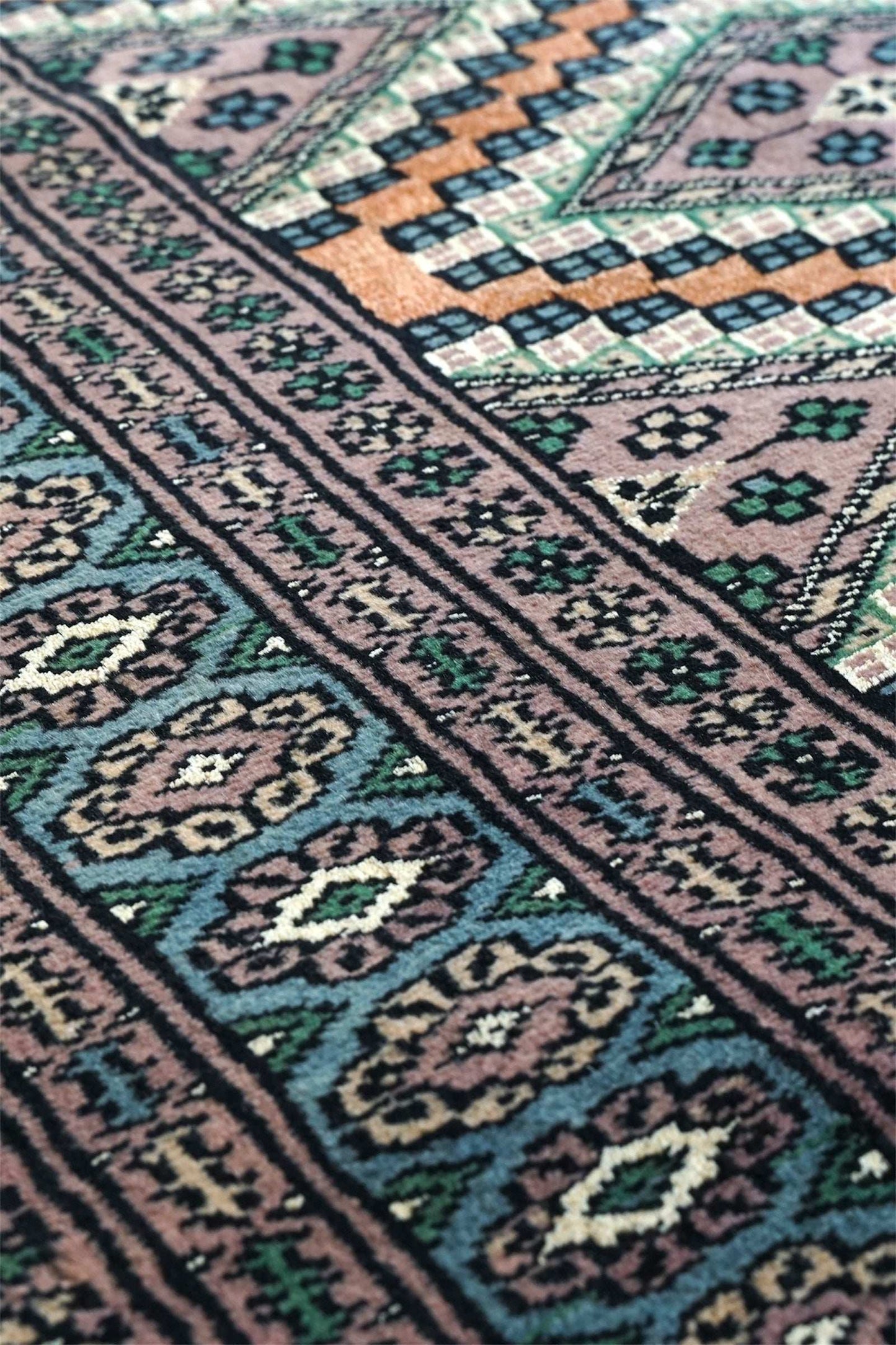  116×77cm パキスタン手織り絨毯