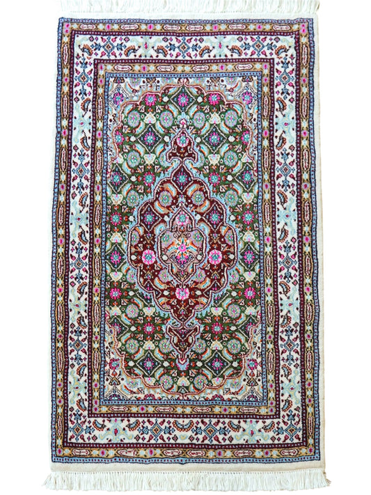  90×59cm   ペルシャ 手織り絨毯