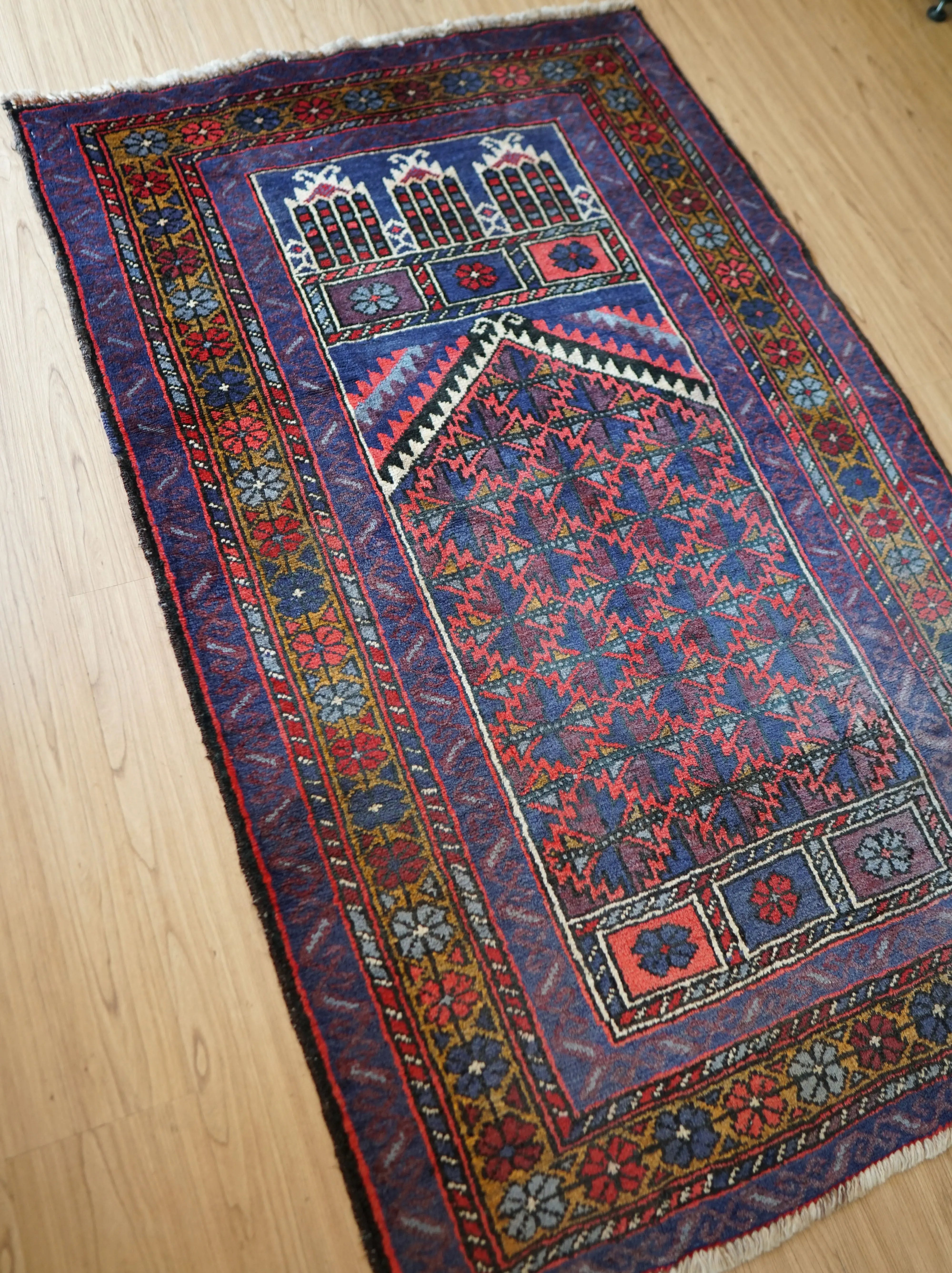 トライバルラグ バルーチ族 手織り ペルシャ絨毯 100×51cm 新品未使用 バルーチ族手織り絨毯ヴィンテージ トライバルラグ Prayer Rug