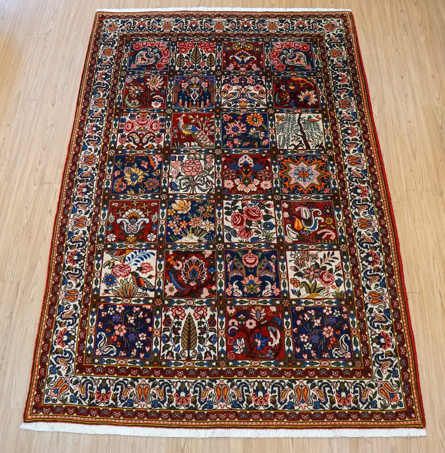  ペルシャ絨毯 バクティアリ産 202×136cm