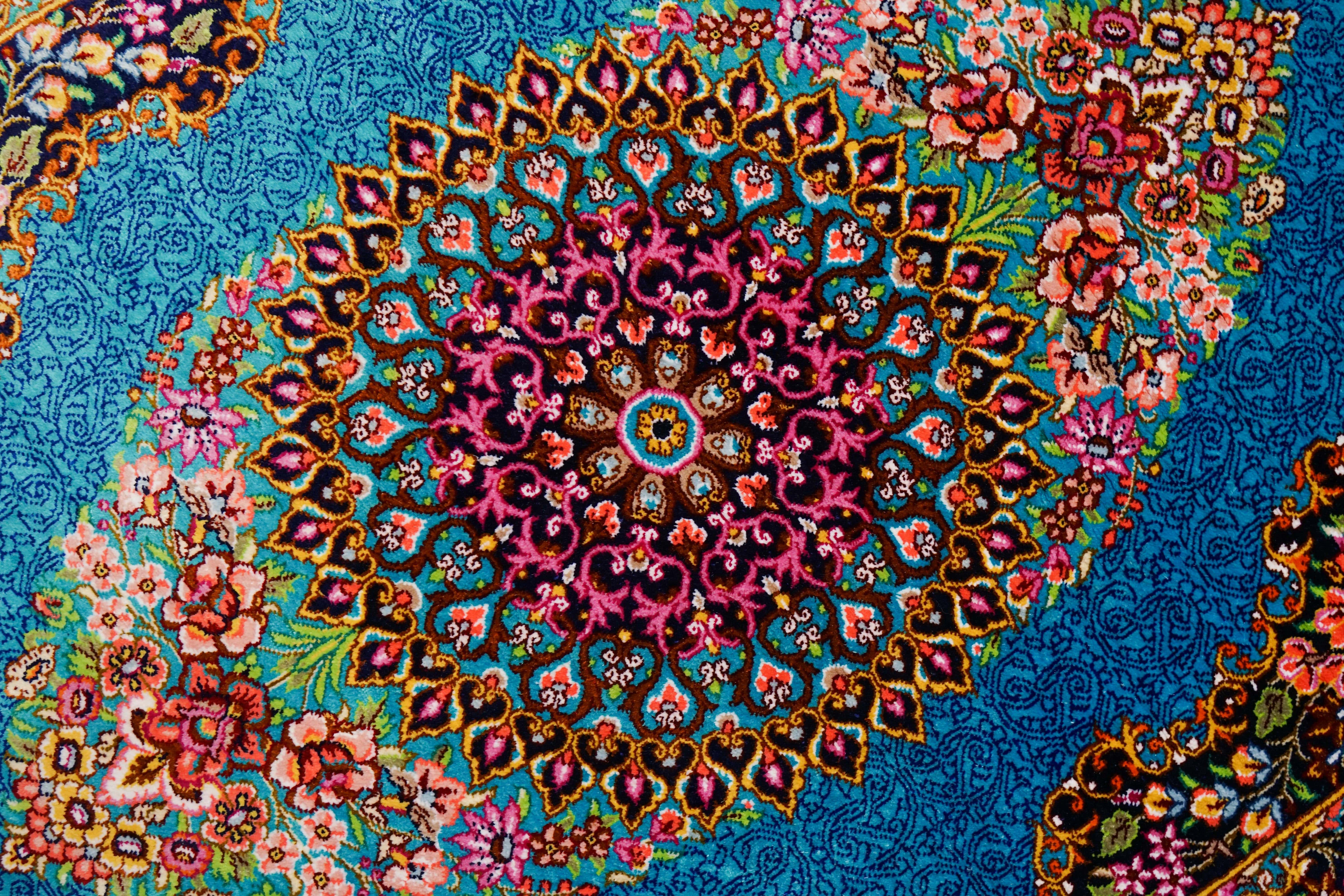 ペルシャ絨毯 クム産 89×59cm シルク100% 証明書付 – Decorworks