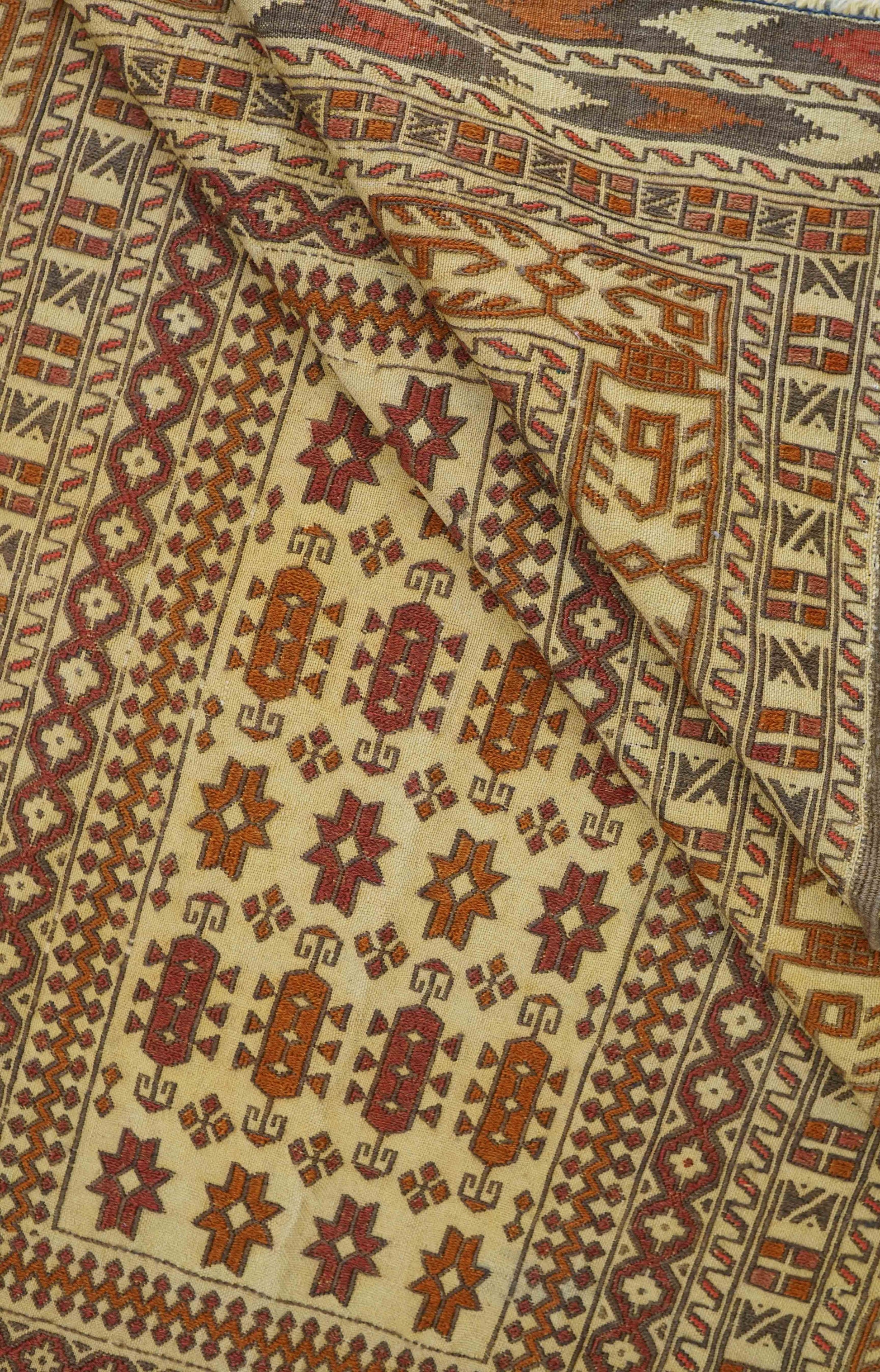  190×131cm　ペルシャ手織りキリム