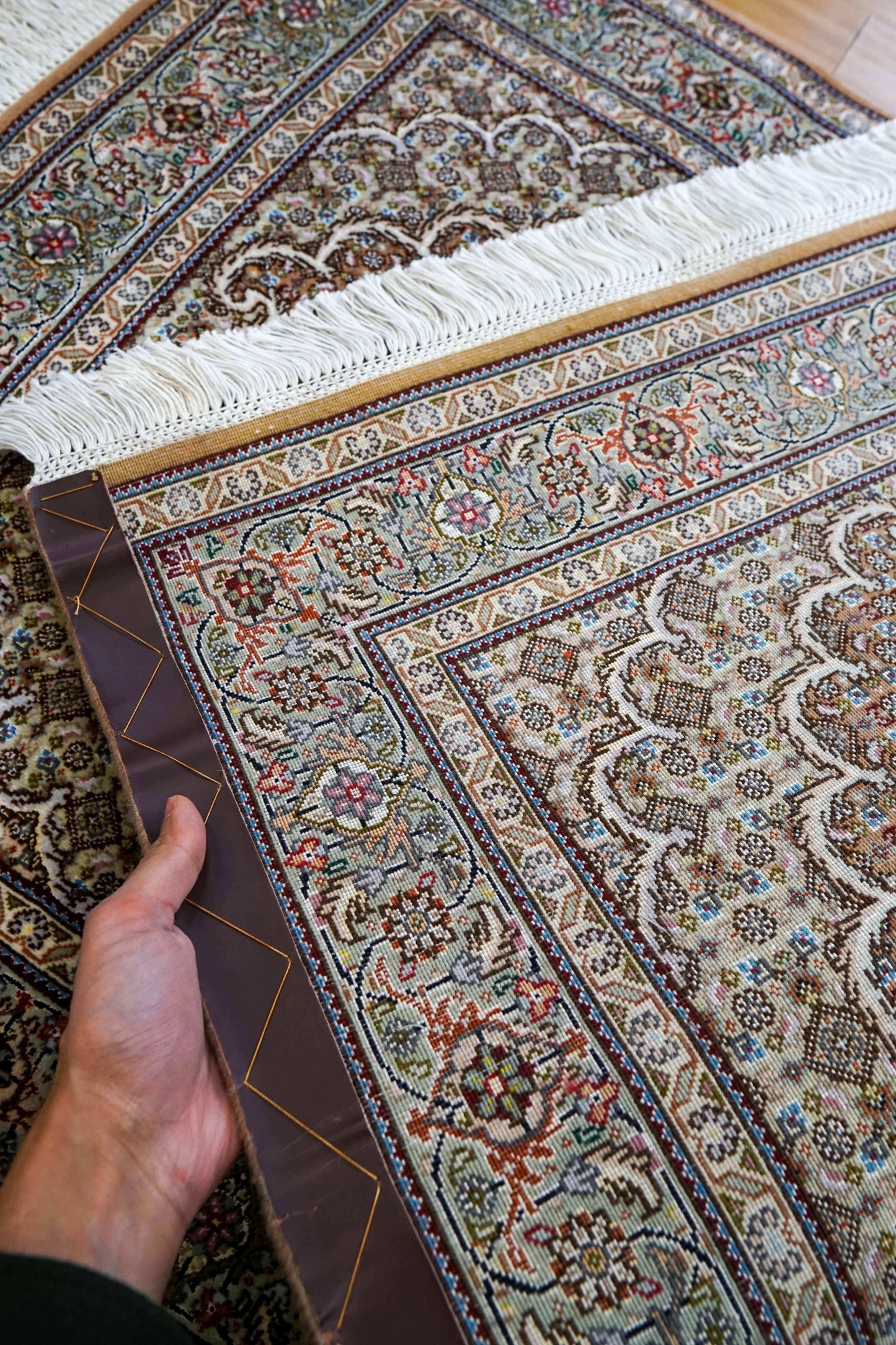  ペルシャ手織り絨毯 タブリーズ産　50RAJ  127×85cm