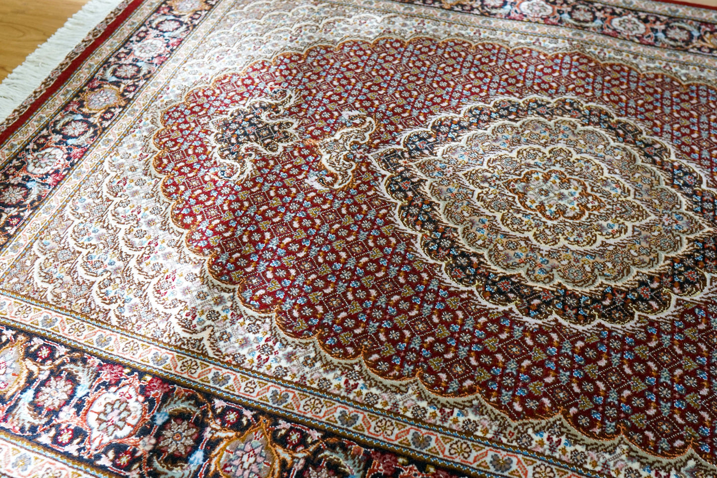  154×100cm 手織り ペルシャ絨毯 タブリーズ産　50RAJ