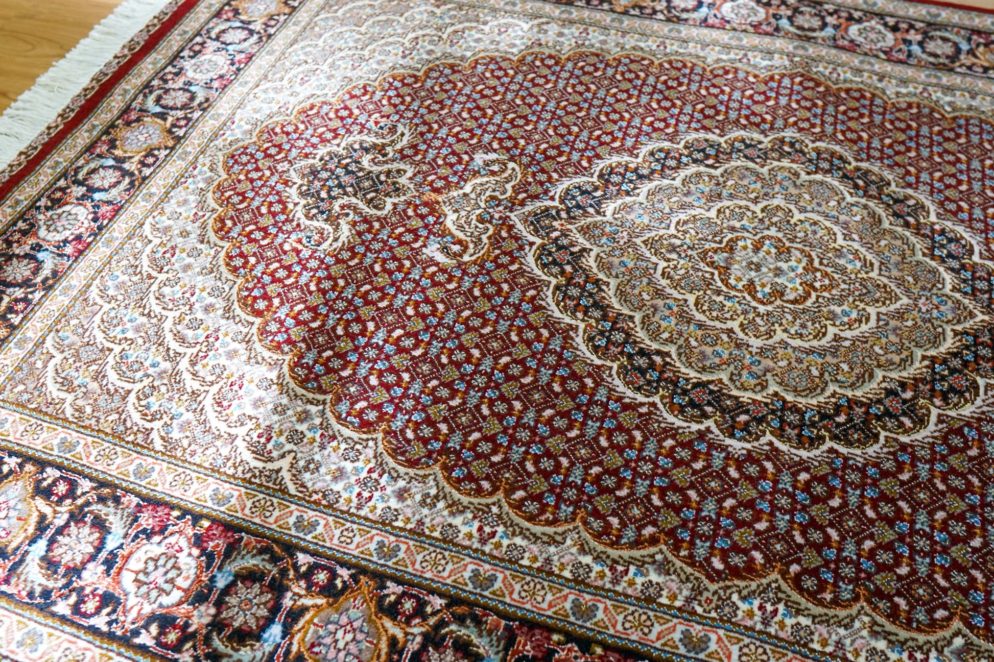  154×100cm 手織り ペルシャ絨毯 タブリーズ産　50RAJ