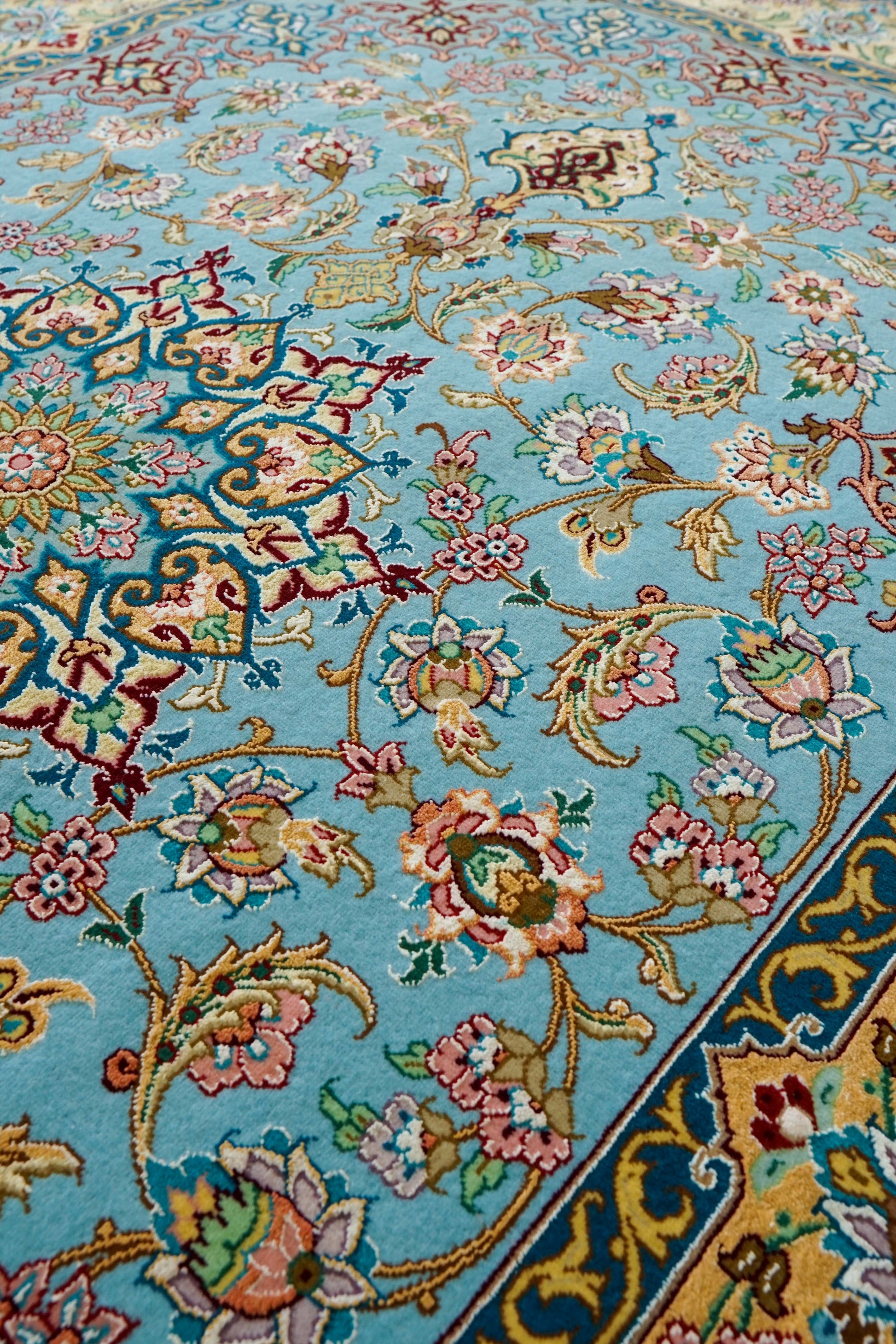  ペルシャ絨毯 イスファハン産 シャーシャハニ工房 約170×115cm｜コルクウールとシルク