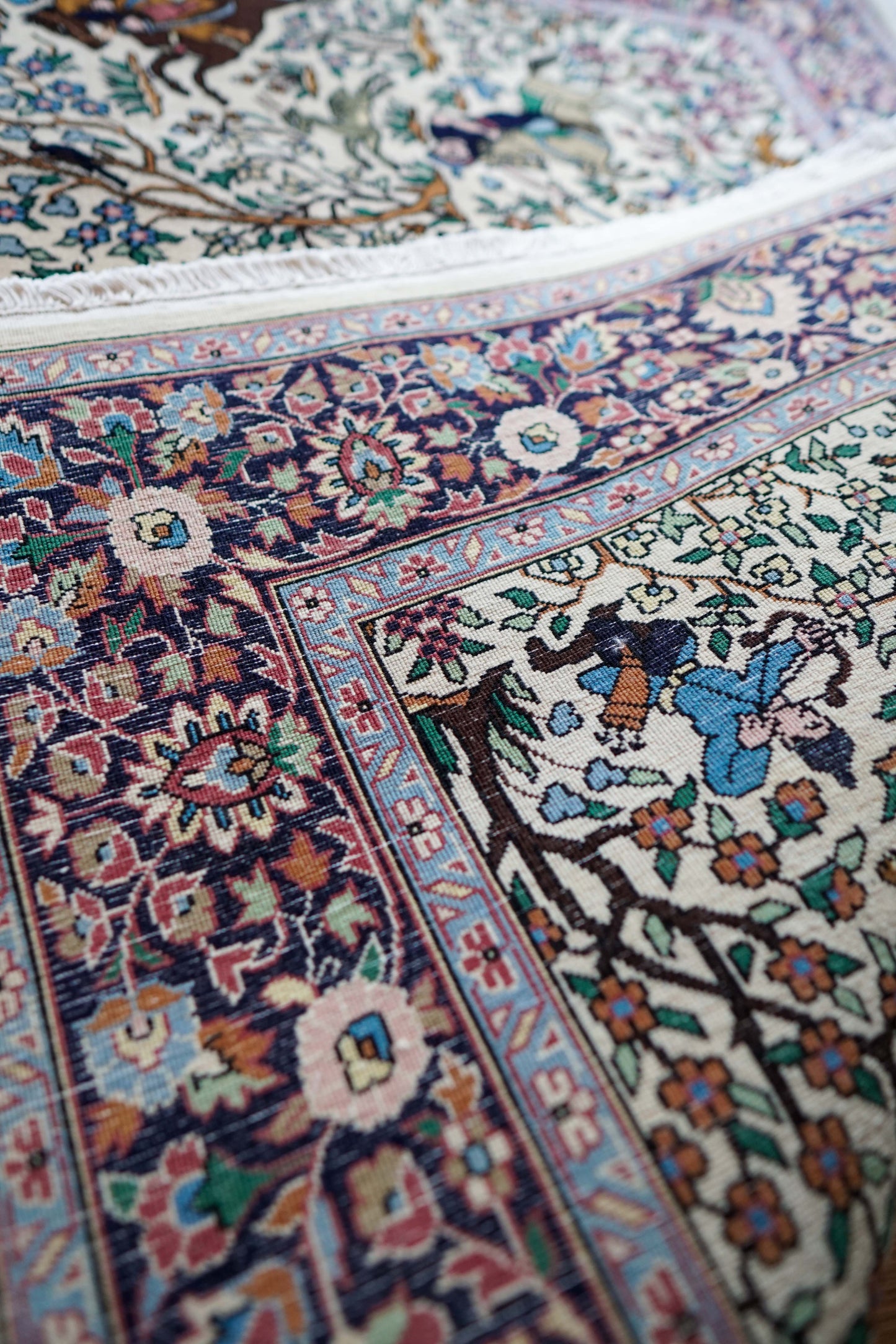  ペルシャ絨毯 タブリーズ産 シカルガー（狩猟図）デザイン 218×140cm 手織りラグ