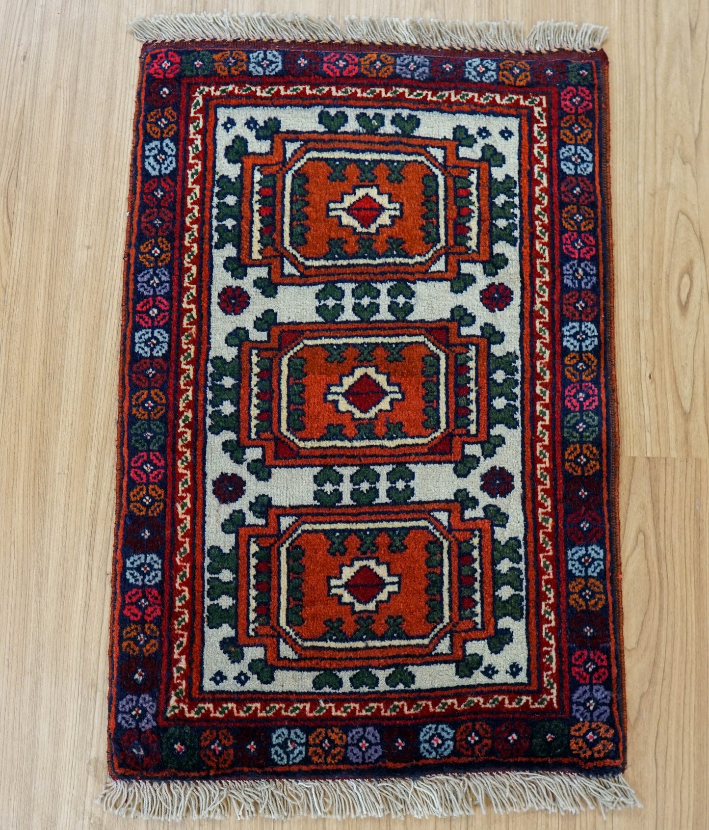 アフガニスタン手織り絨毯 カールモハメディ 54×42cm｜ミニラグ・玄関マットサイズ トライバルラグ