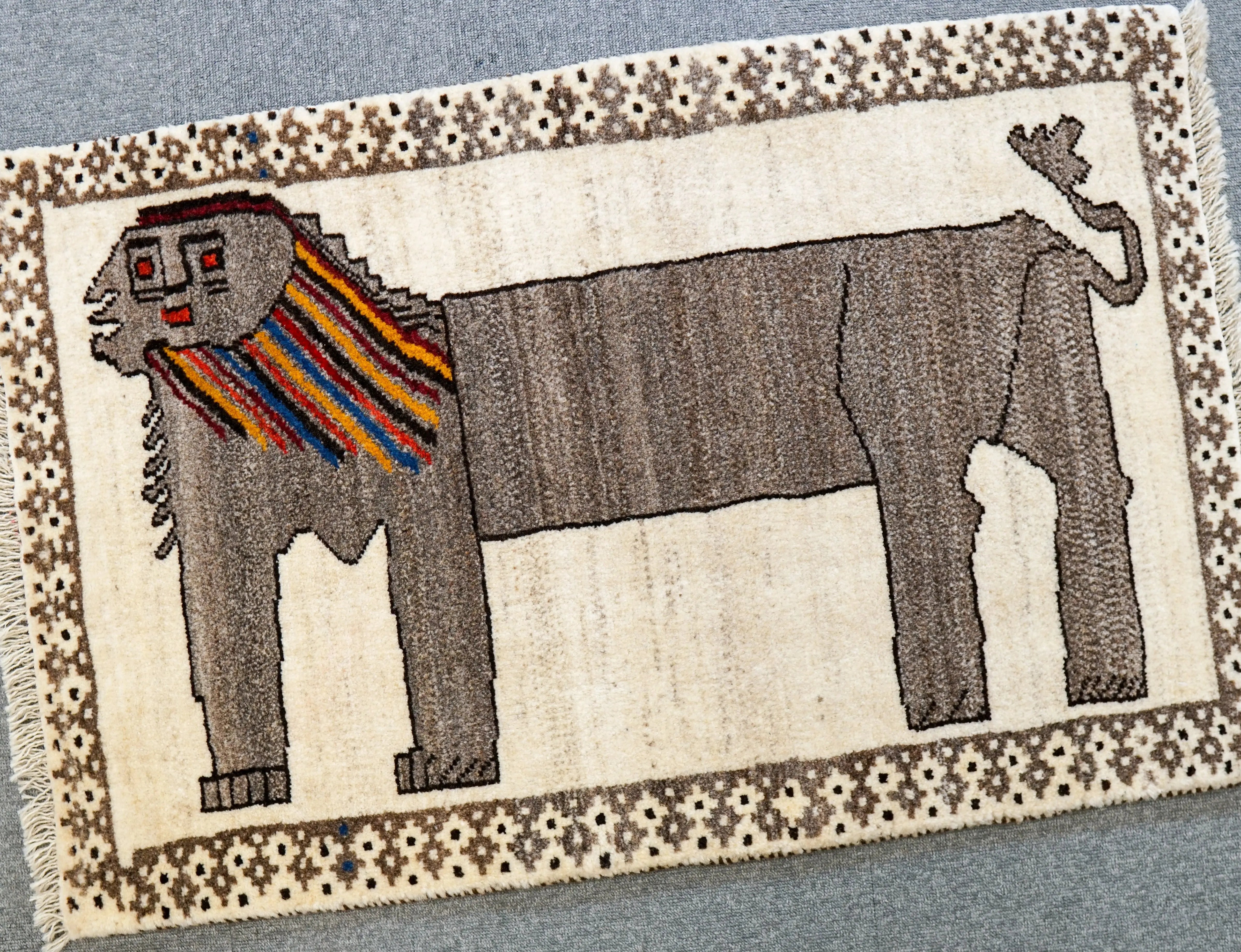 141×86cm ペルシャ手織り 絨毯 カシュクリ ギャッベ 141×86cm ペルシャ手織り 絨毯 カシュクリ ギャッベ 141×86cm ペルシャ