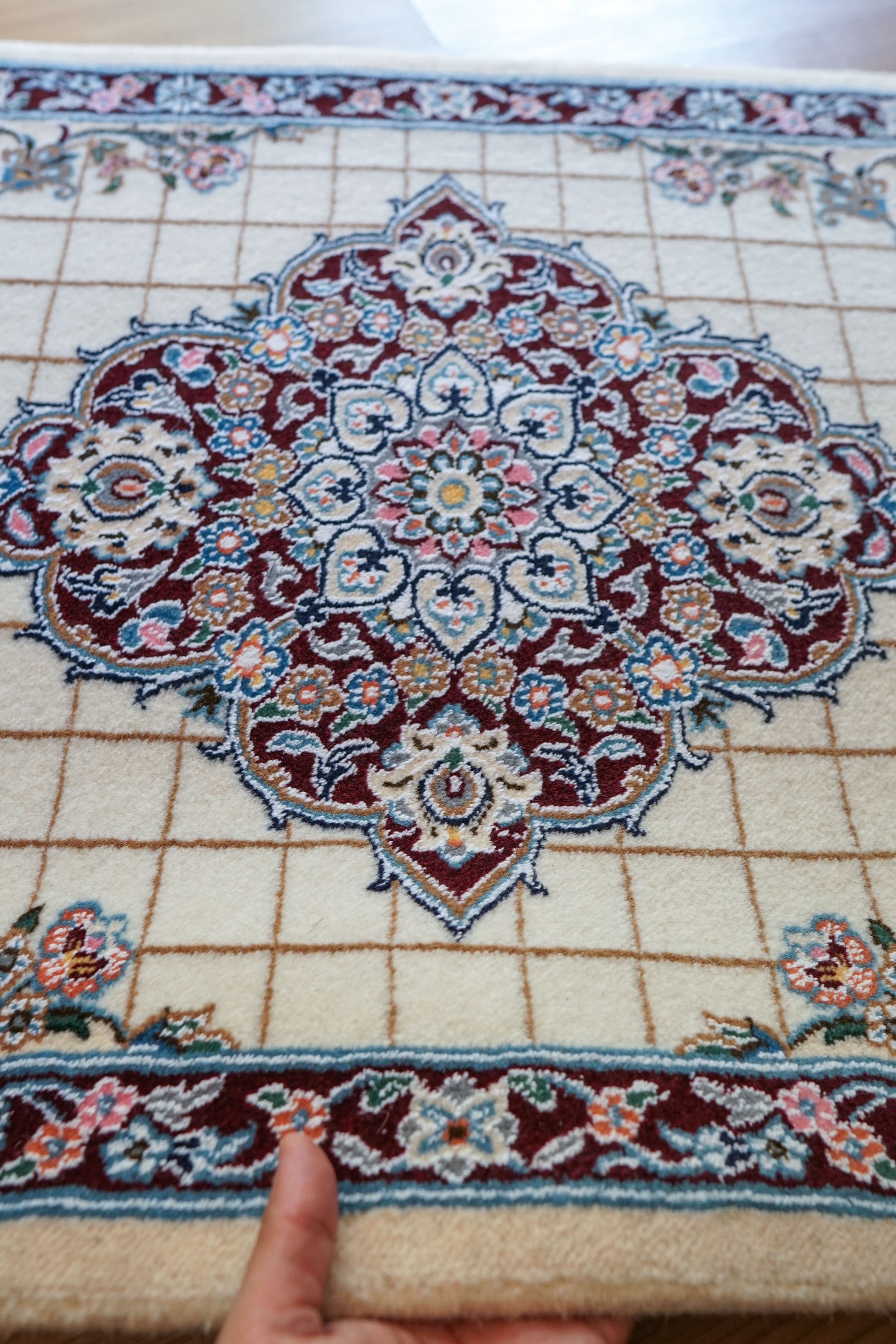  ペルシャ絨毯 ナイン産 94×65cm