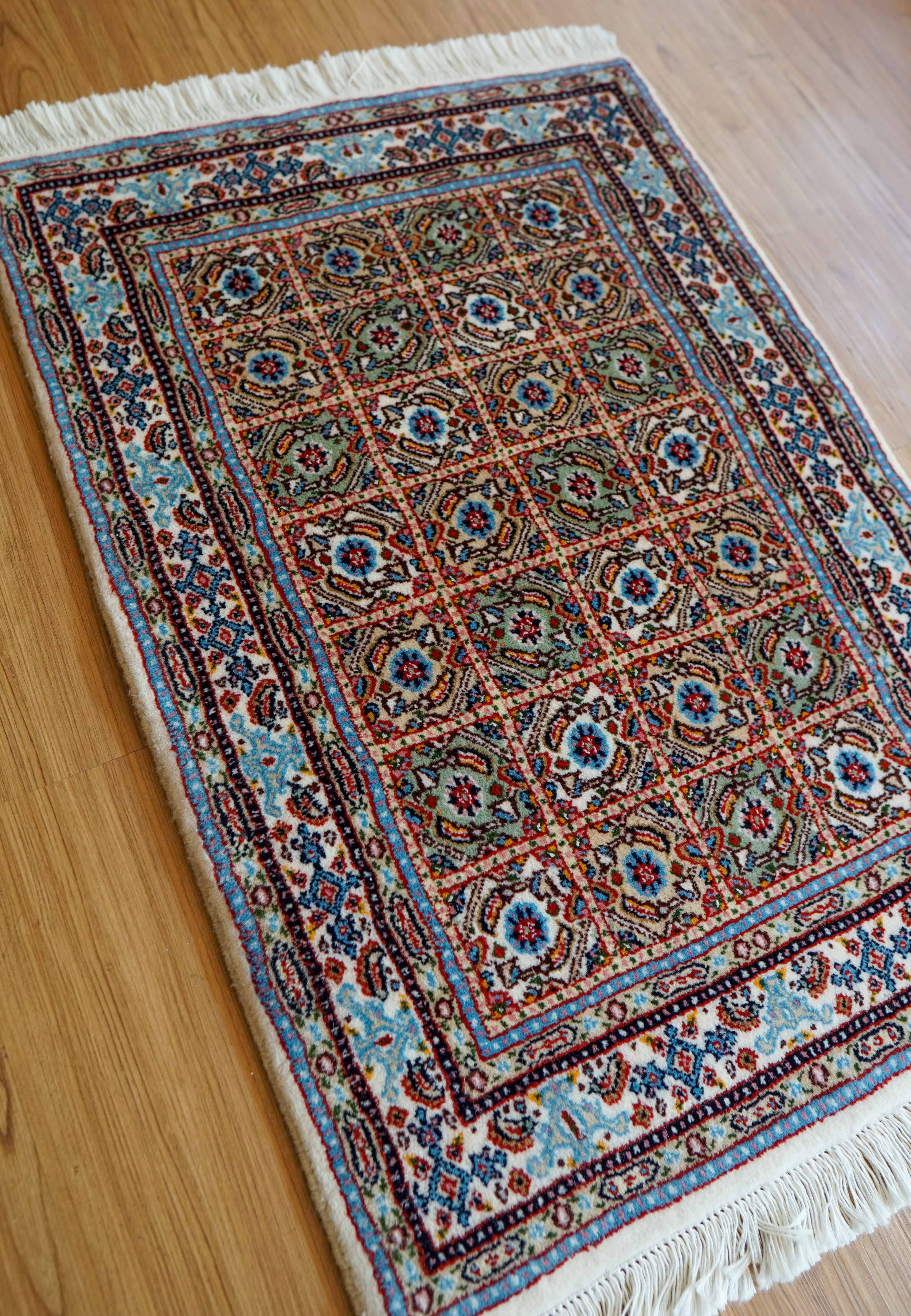 ペルシャ絨毯　ムード産　新品未使用 ペルシャ絨毯 ムード産 89×60cm – Decorworks