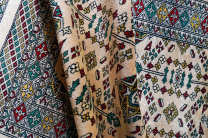 パキスタン手織り絨毯 122×78cm