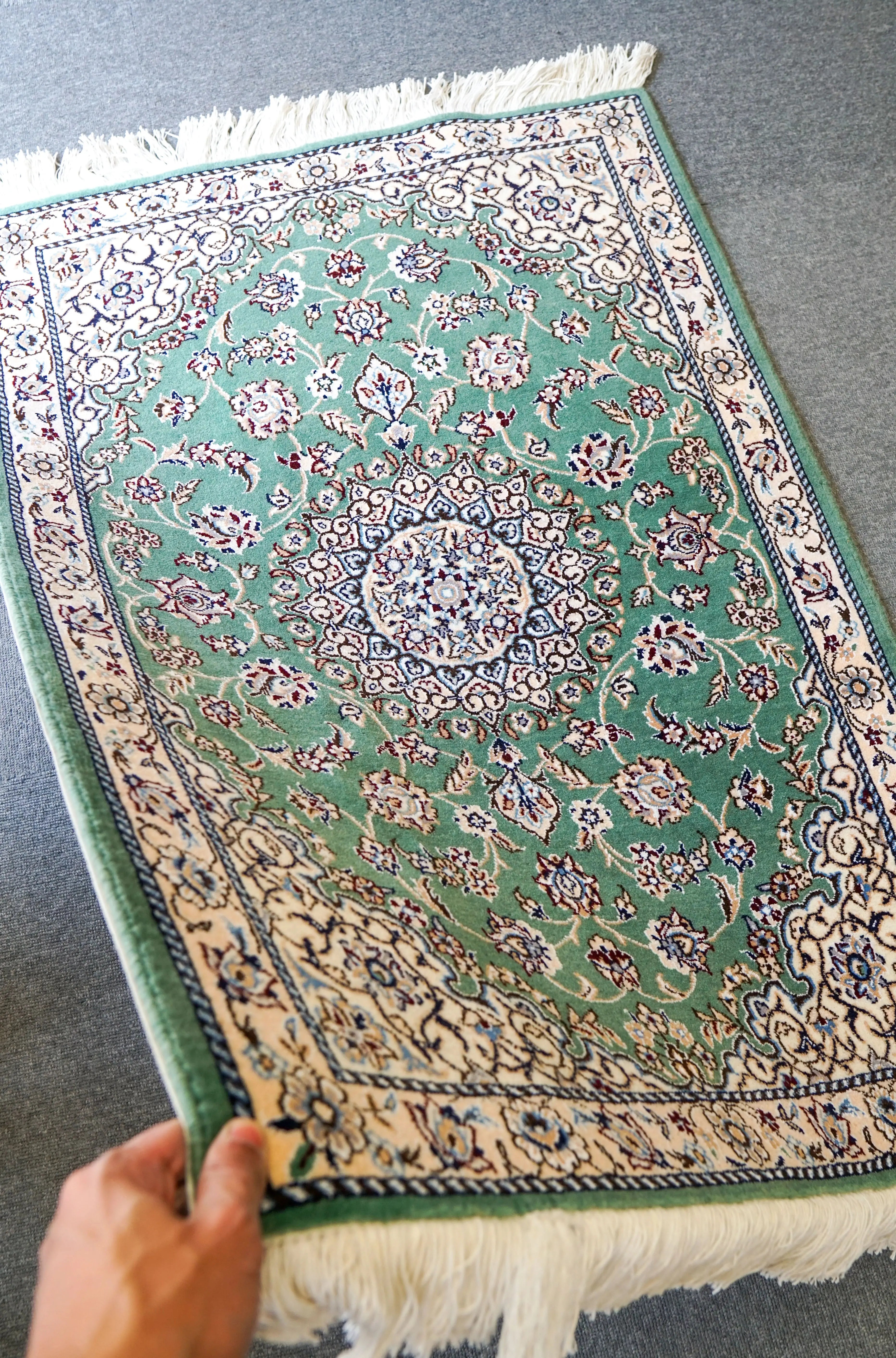 手織絨毯 116×78cm ペルシャ手織り絨毯 ナイン産 - Decorworks