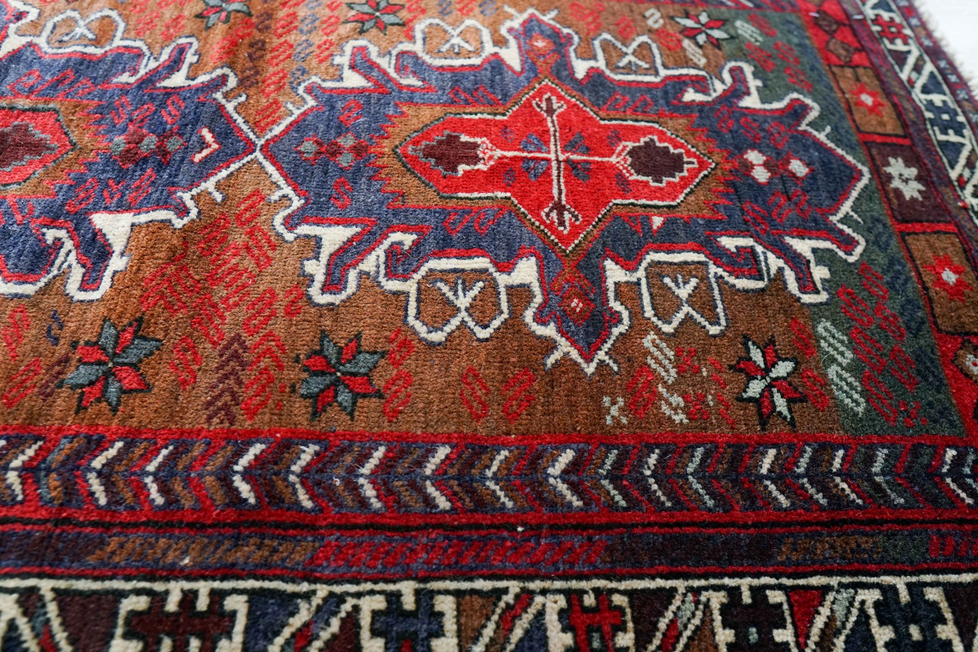  トライバルラグ ペルシャ絨毯 バルーチ 140x84cm