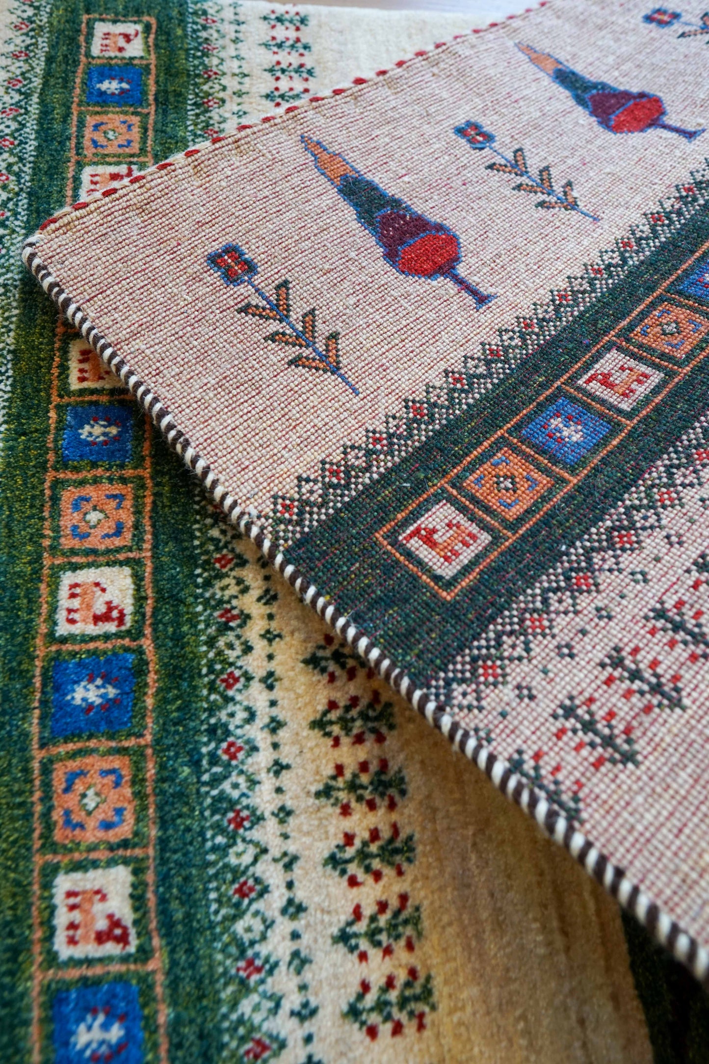 ペルシャ絨毯 カシュクリ ギャッベ リズバフトギヤべ 128×87cm