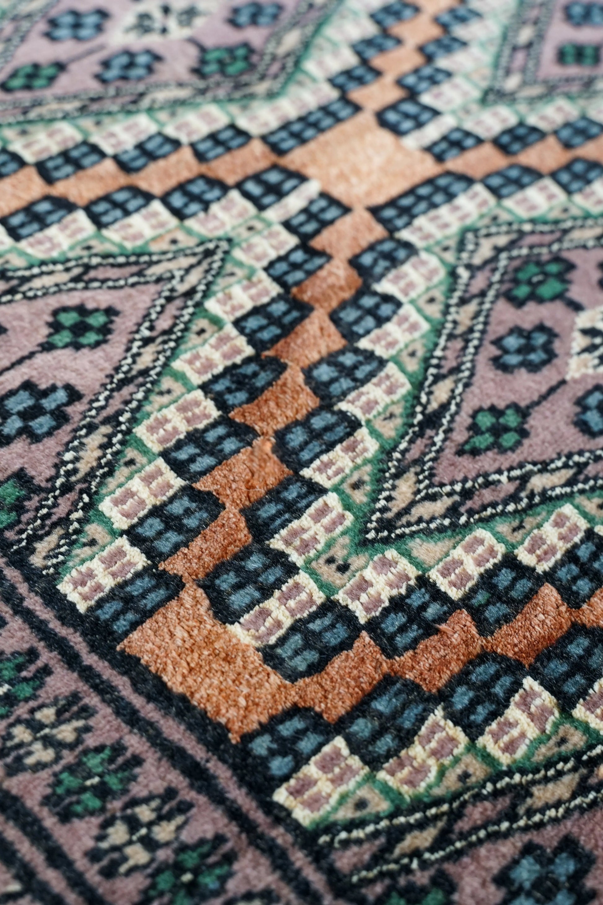 116×77cm パキスタン手織り絨毯 Decorworks