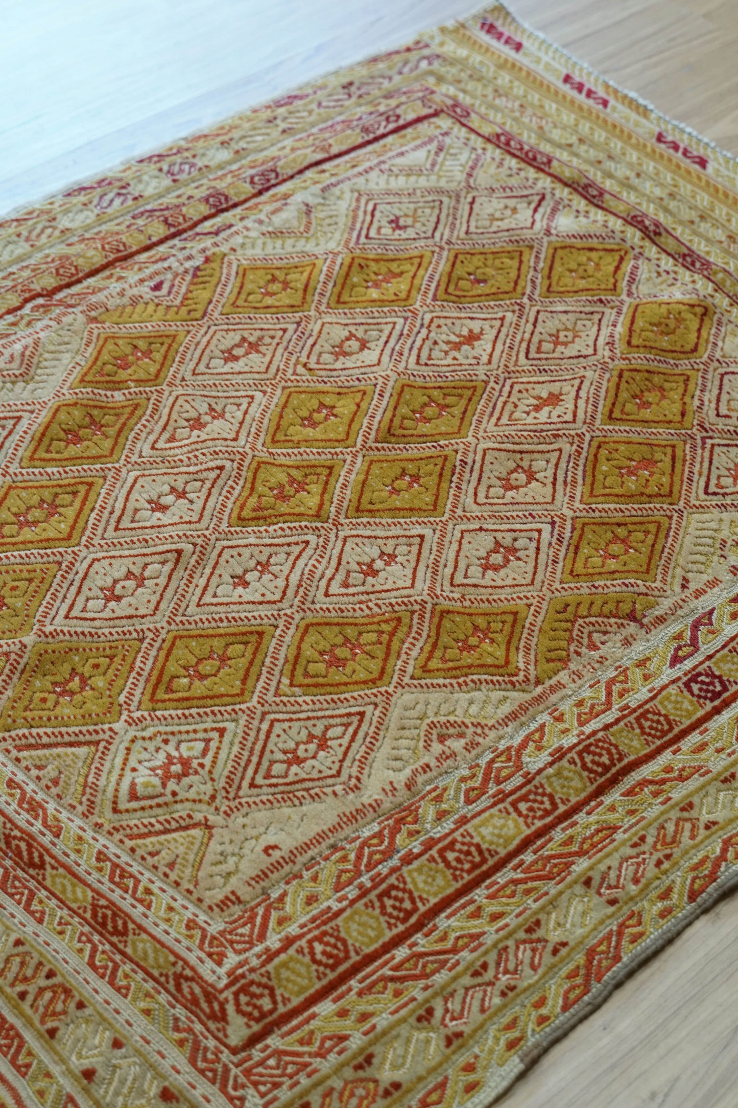 Collection アフガン手織りマシュワニキリム 121×94cm