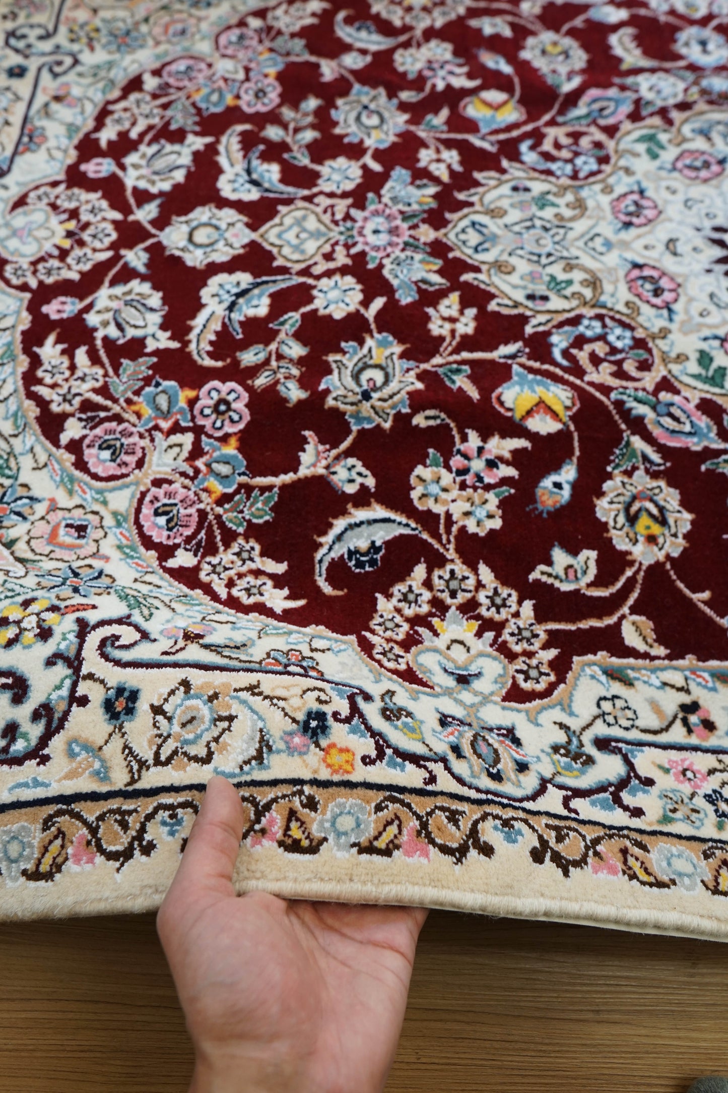 ペルシャ絨毯 ナイン 156×108cm