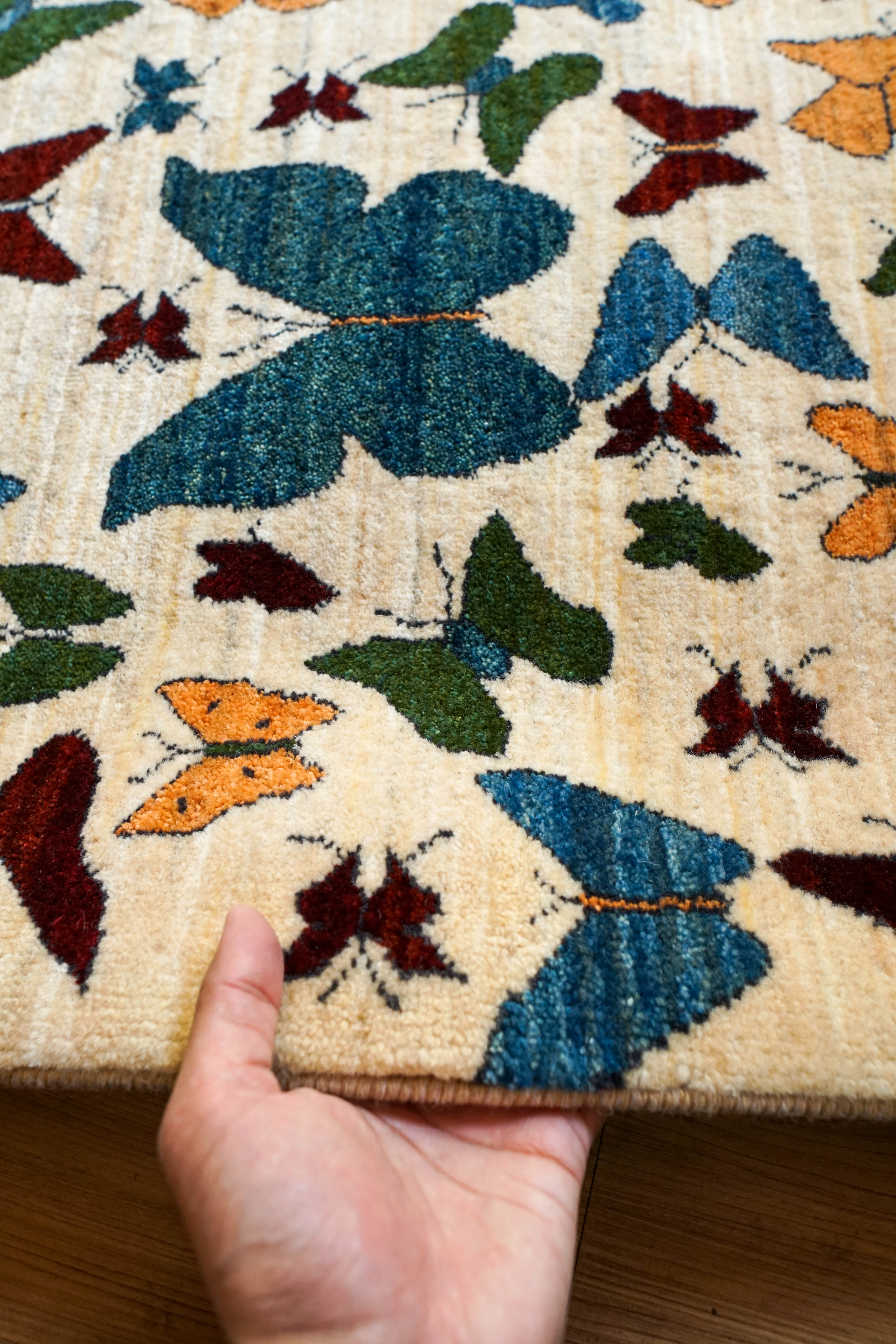 手織りペルシャ絨毯 ギャッベ リズバフト（カシュクリ）87×61cm｜蝶