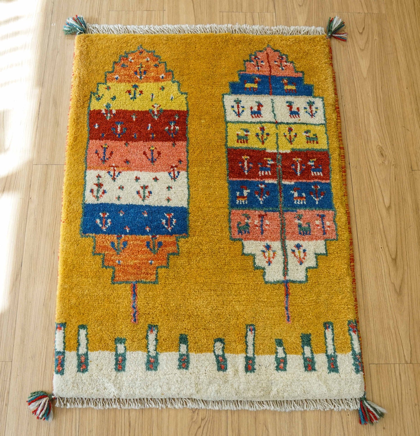  ペルシャ絨毯 手織りギャッベ 89×66cm